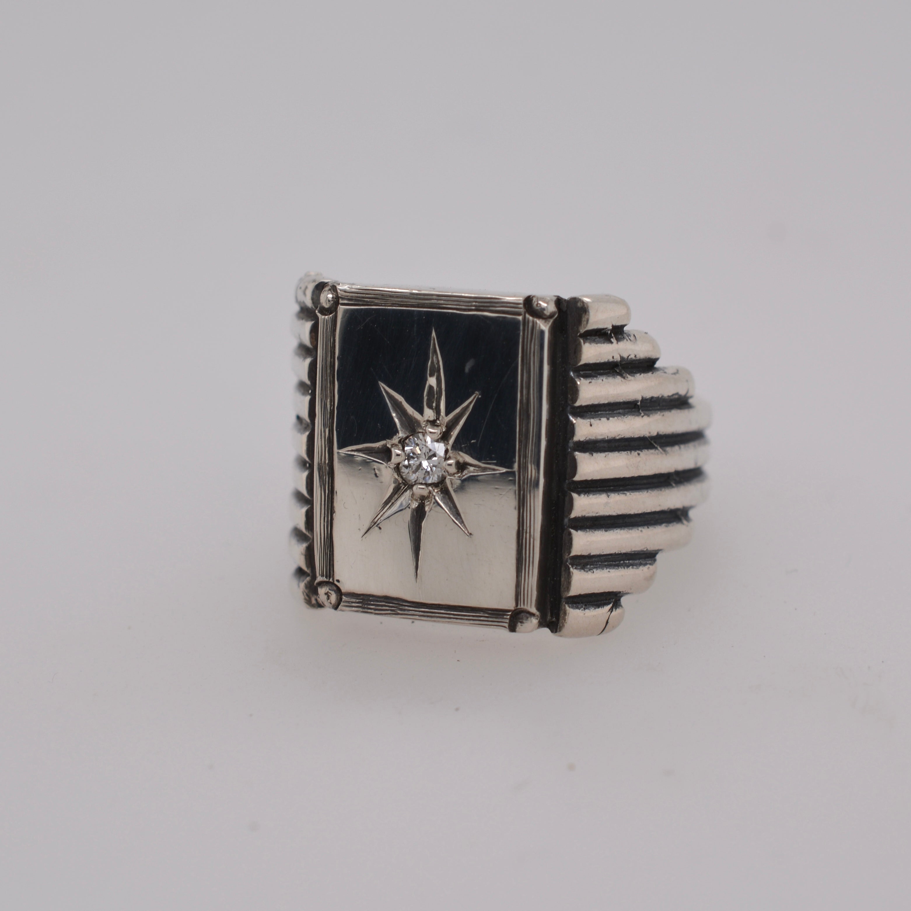 PUEBLO DECO SIGNET RING // 3 MM RECYCLED DIAMOND // STAR