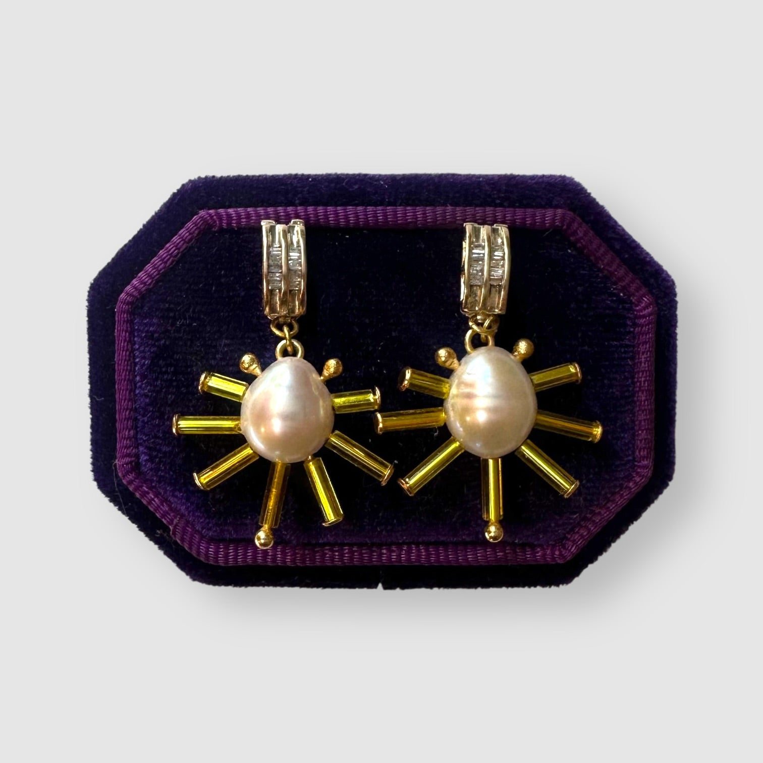 ATOMIC HEART OF GLASS // YELLOW GLASS // EARRINGS // VINTAGE DIAMONDS