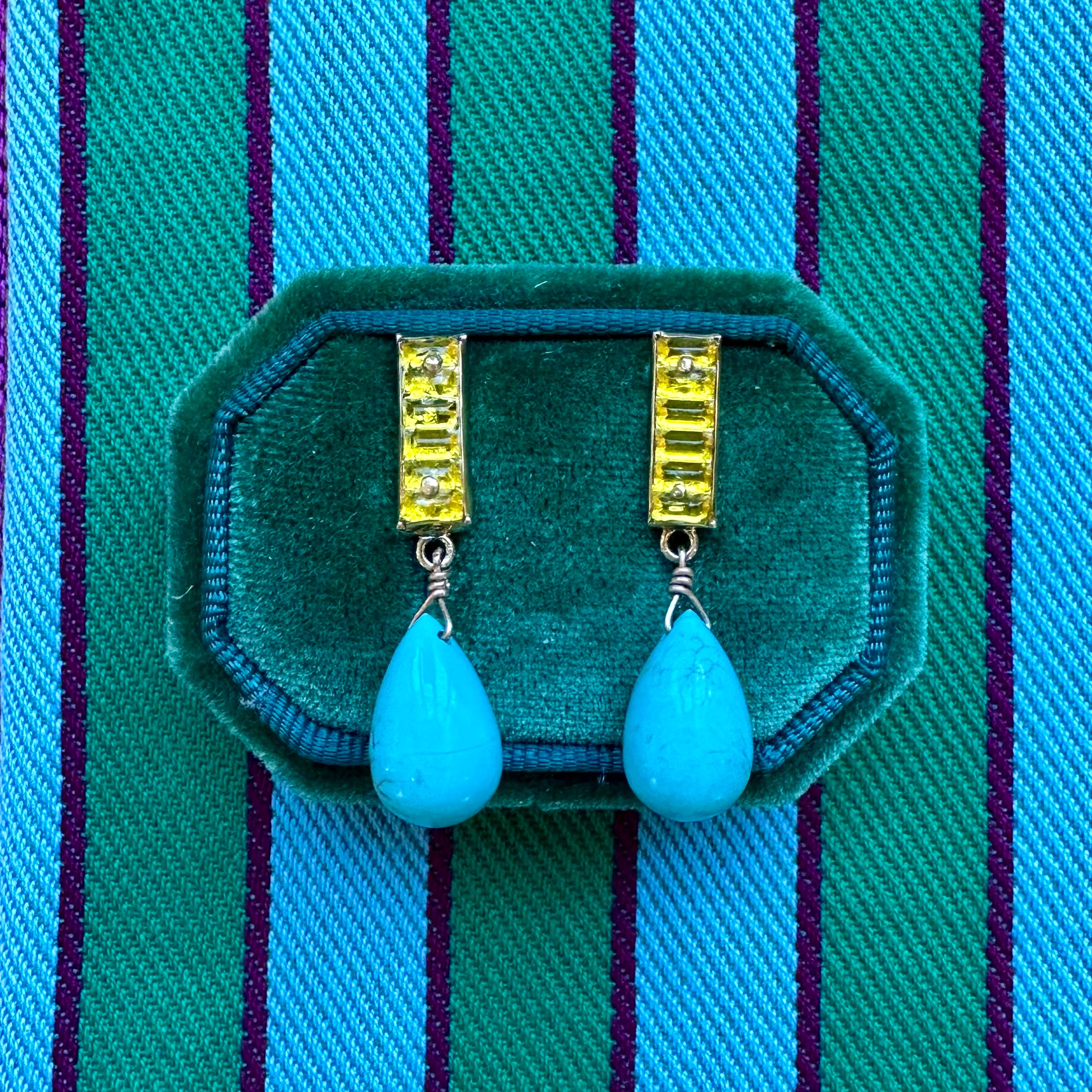 TURQUOISE // NEON YELLOW VINTAGE GLASS // STUD EARRINGS