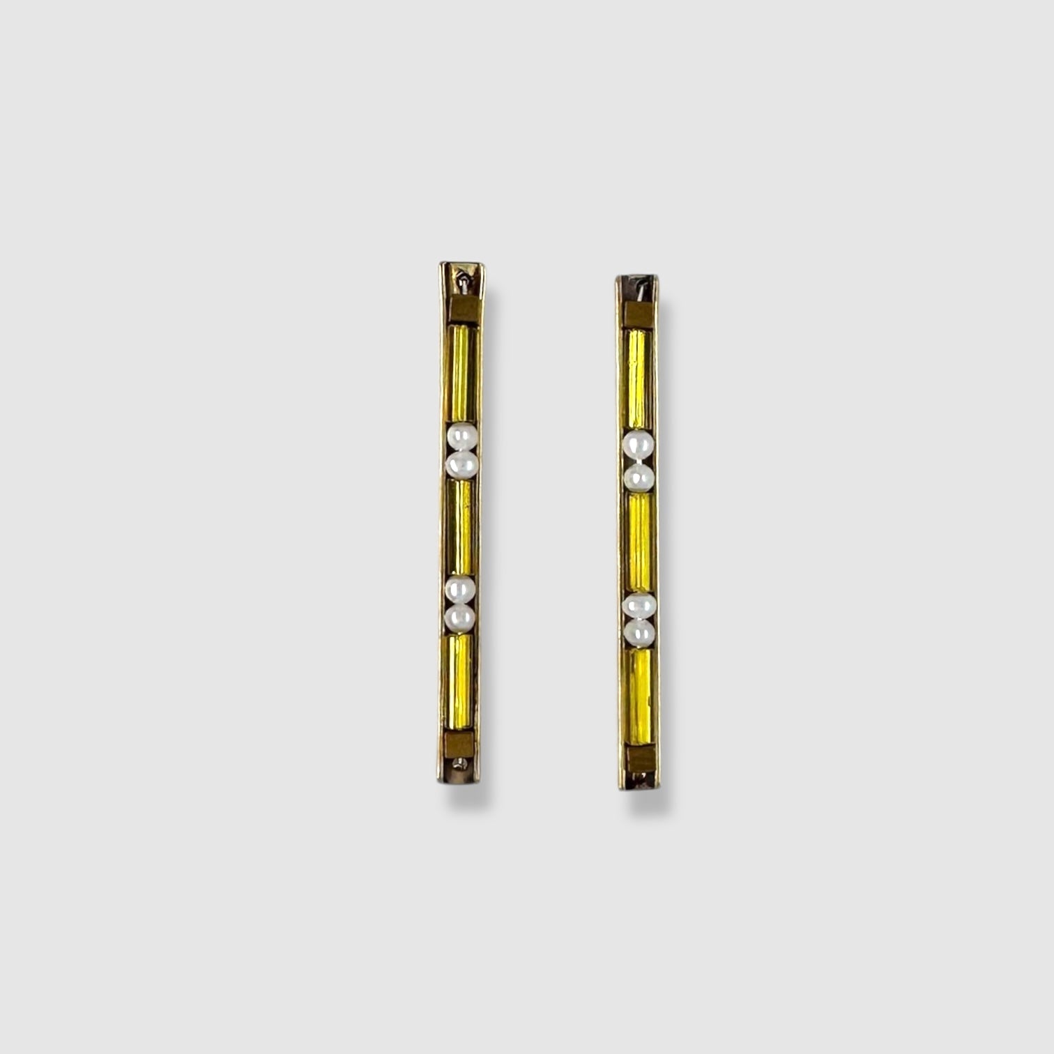 HEART OF GLASS // # 4 NEON YELLOW & PEARLS // STUDS