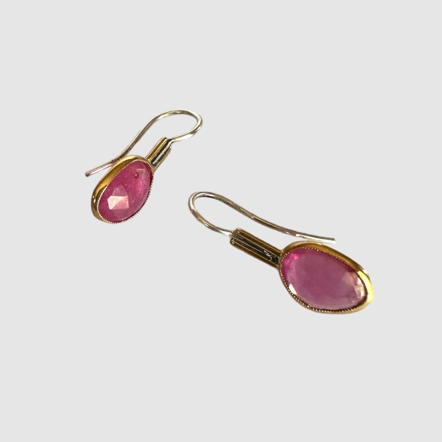 VIOLA // GOLD // STUD // HEXAGON PINK RUBY