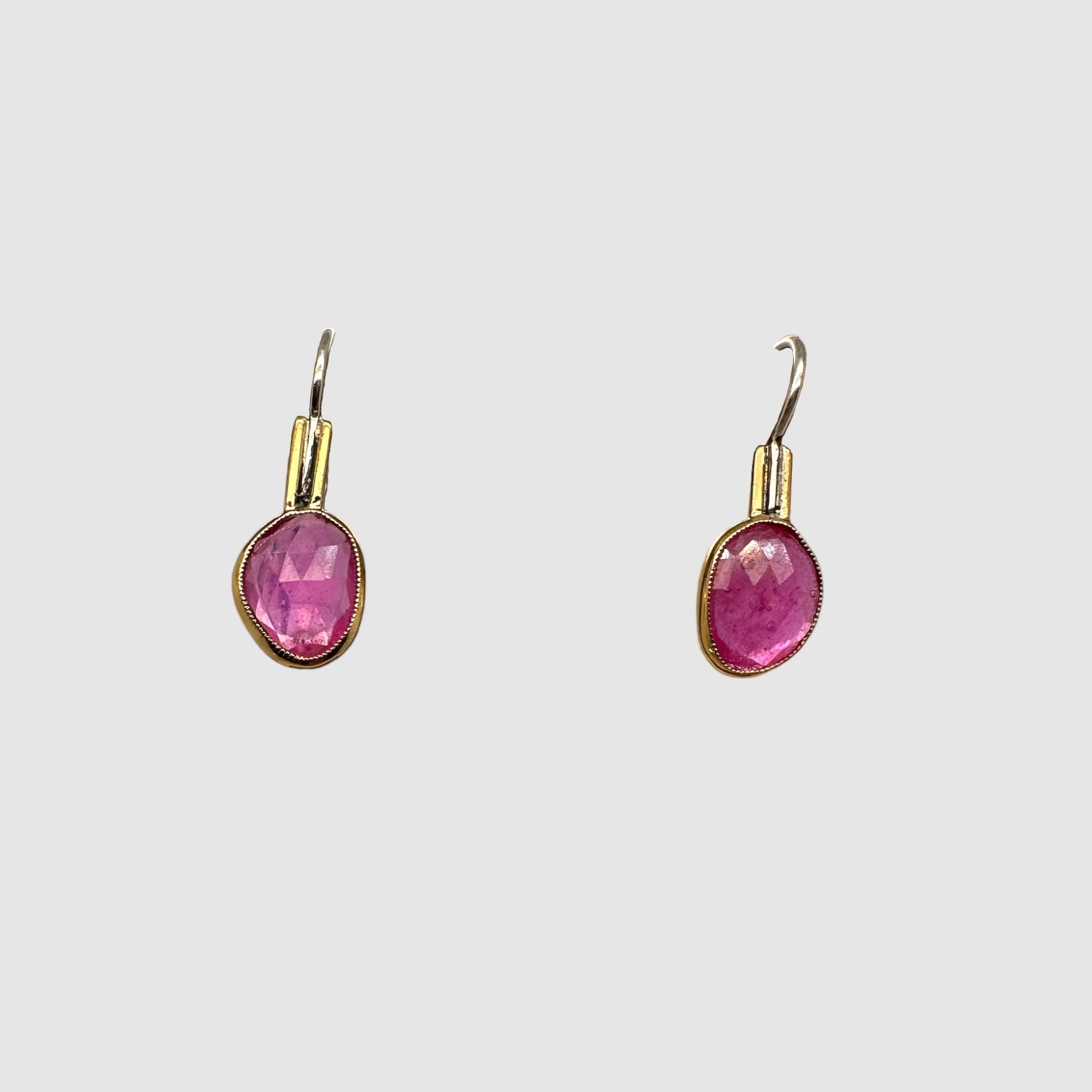 VIOLA  // DROP // PINK RUBY EARRINGS