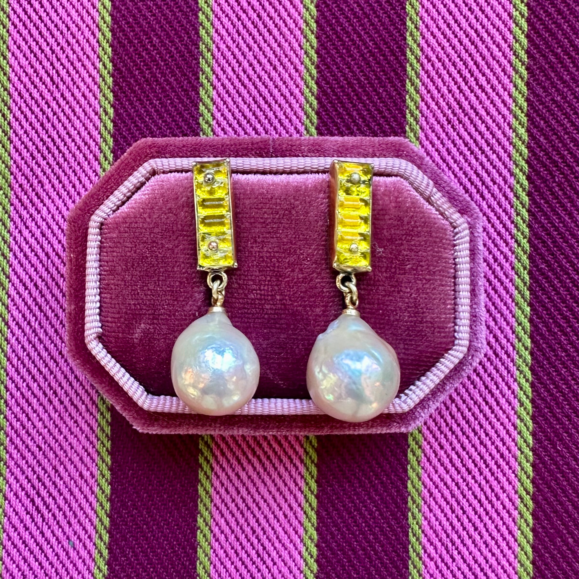 PEARL DROP // NEON YELLOW VINTAGE GLASS // STUD EARRINGS