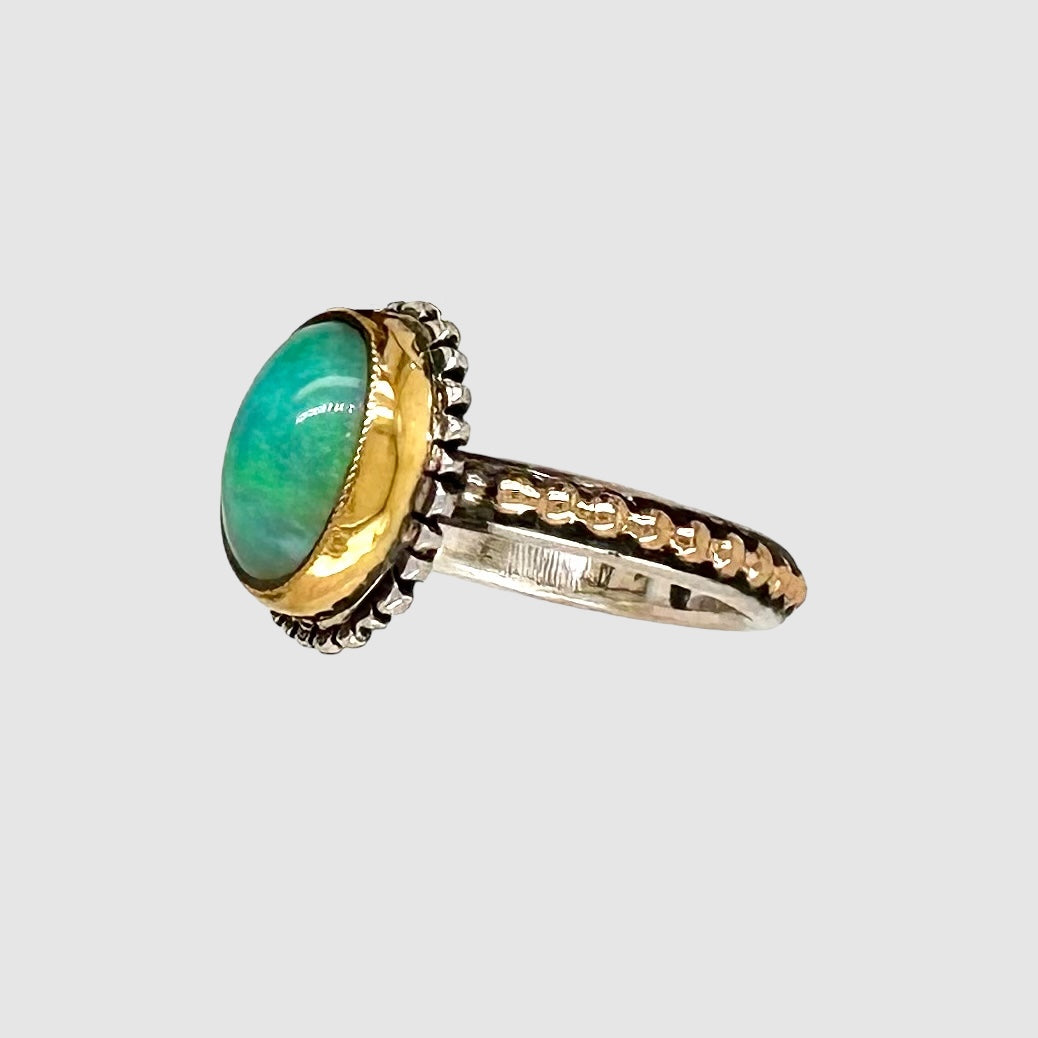 HEIRLOOM RING // OVAL // OPAL