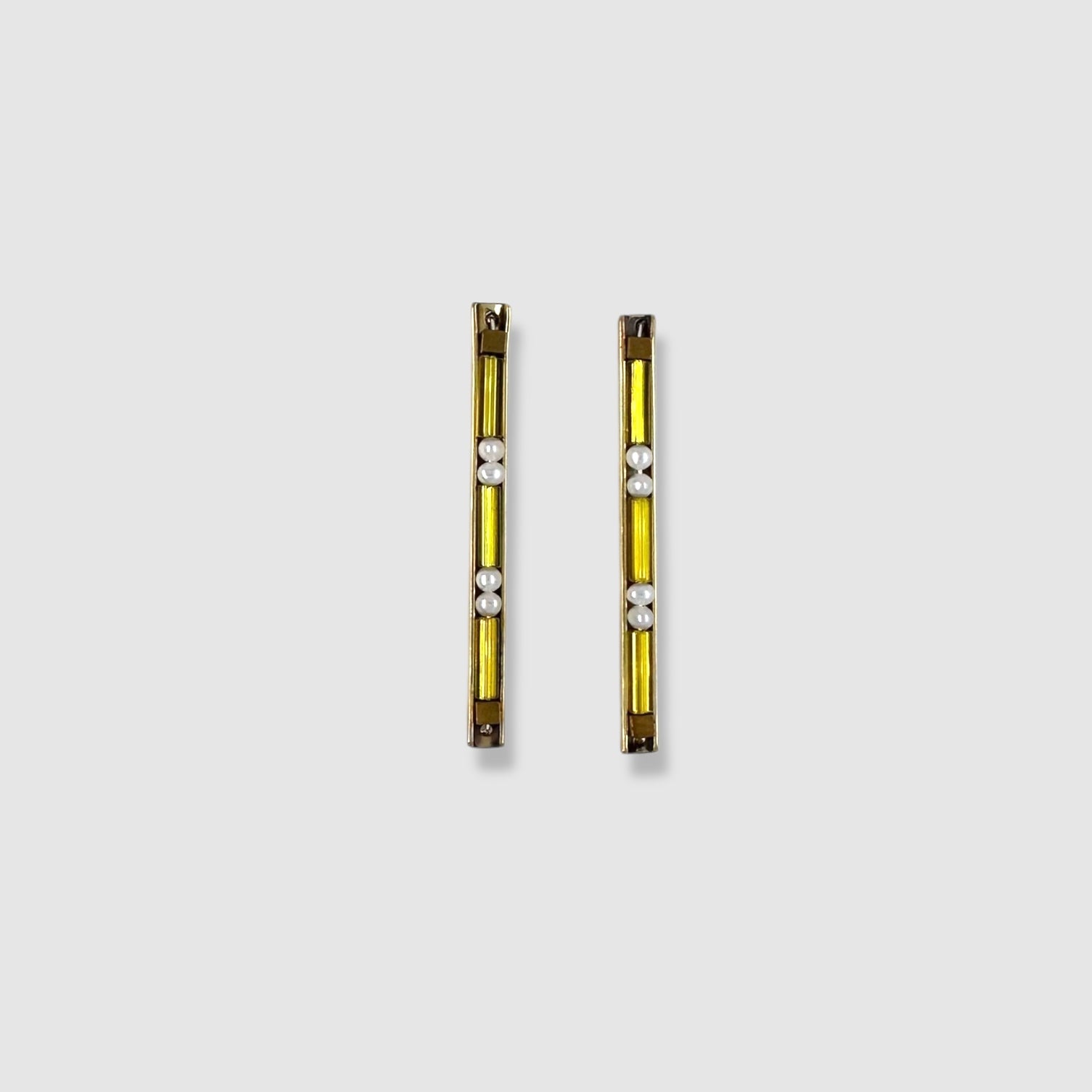 HEART OF GLASS // # 4 NEON YELLOW & PEARLS // STUDS