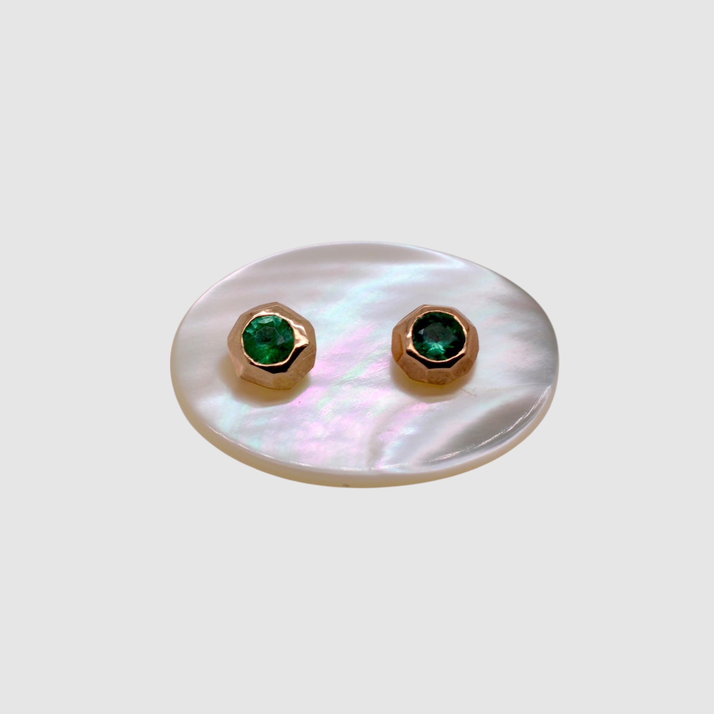 RAW & REFINED // LARGE STUD // EMERALD