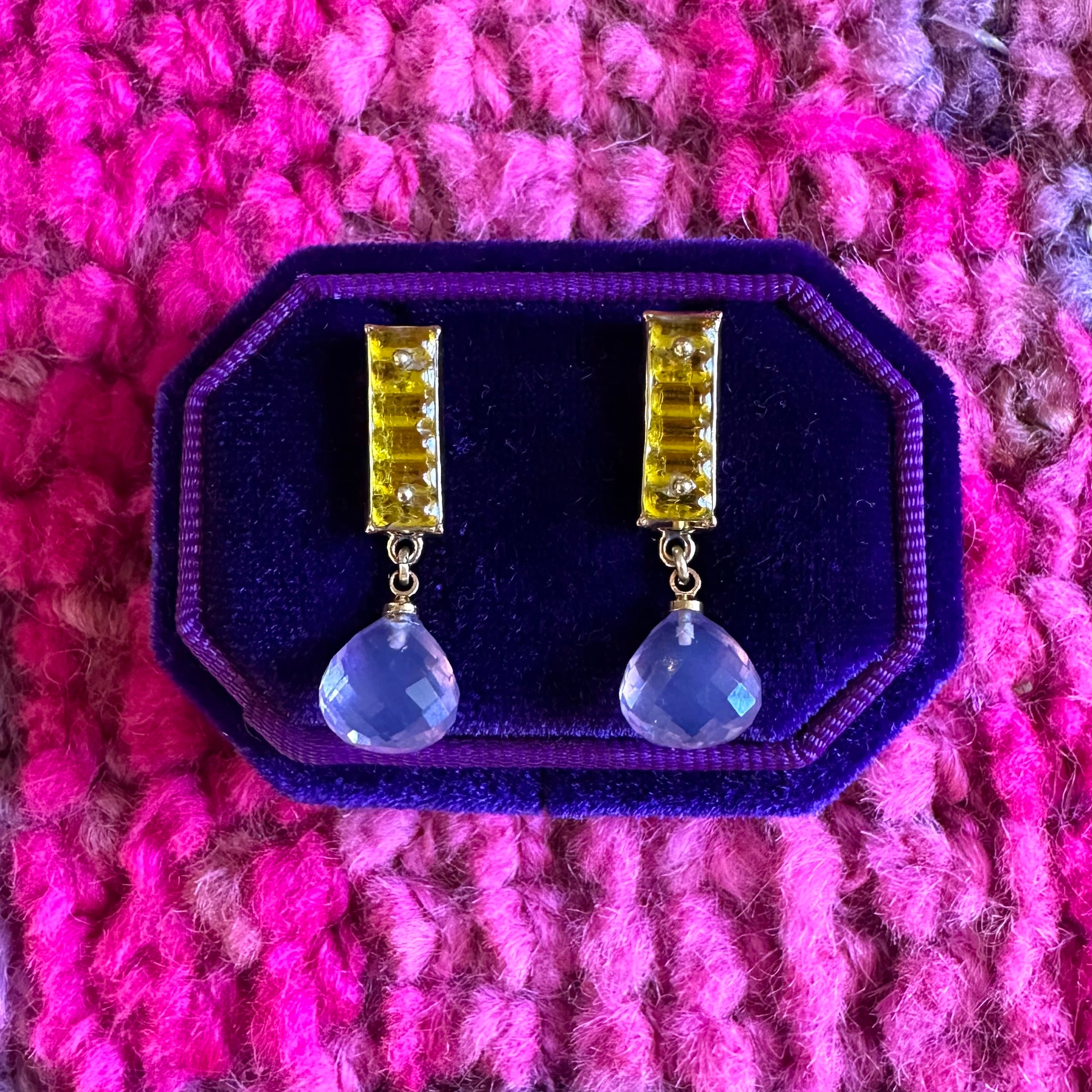 LAVENDER AMETHYST DROP // NEON YELLOW VINTAGE GLASS // STUD EARRINGS