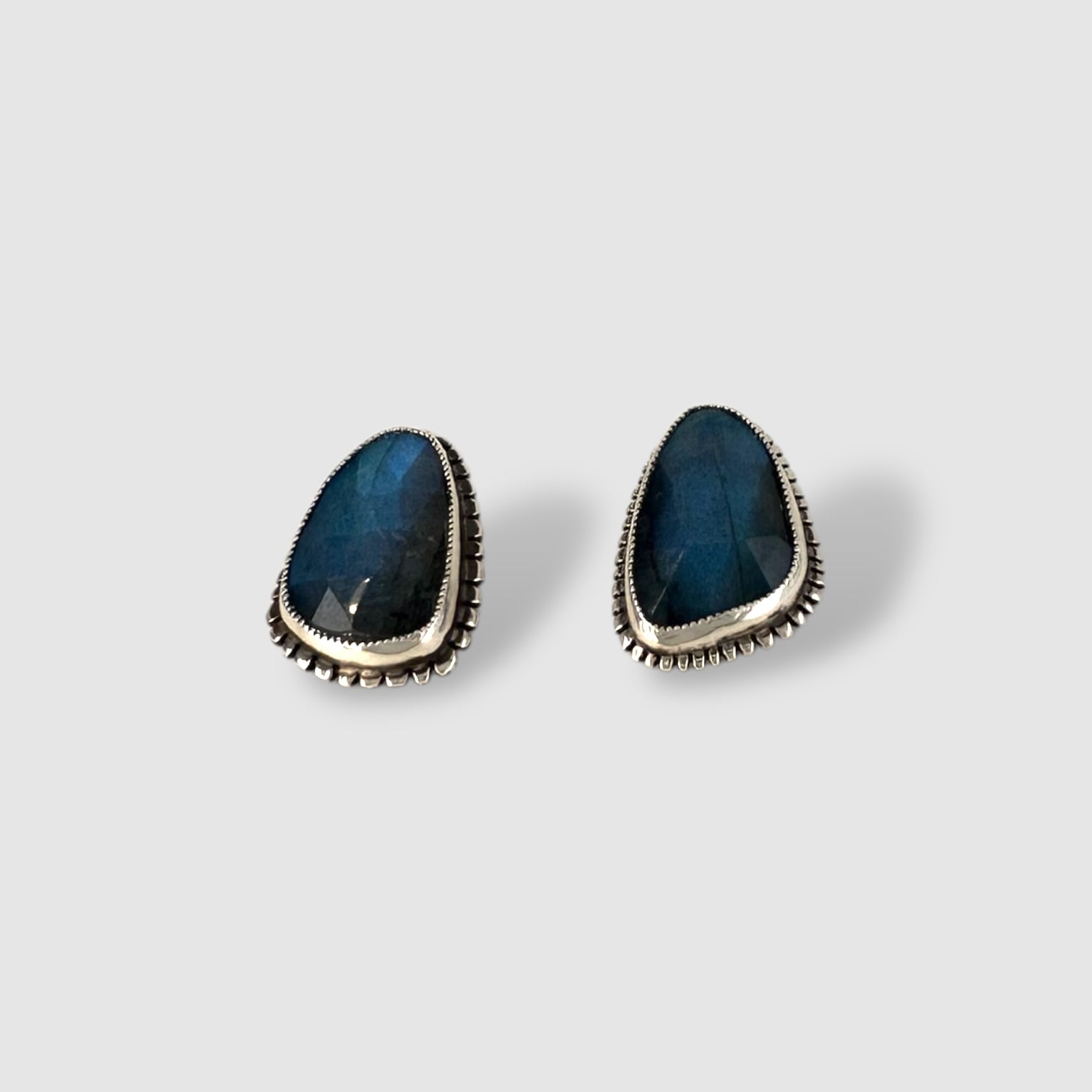 VIOLA EARRINGS // SILVER // STUD // LABRADORITE
