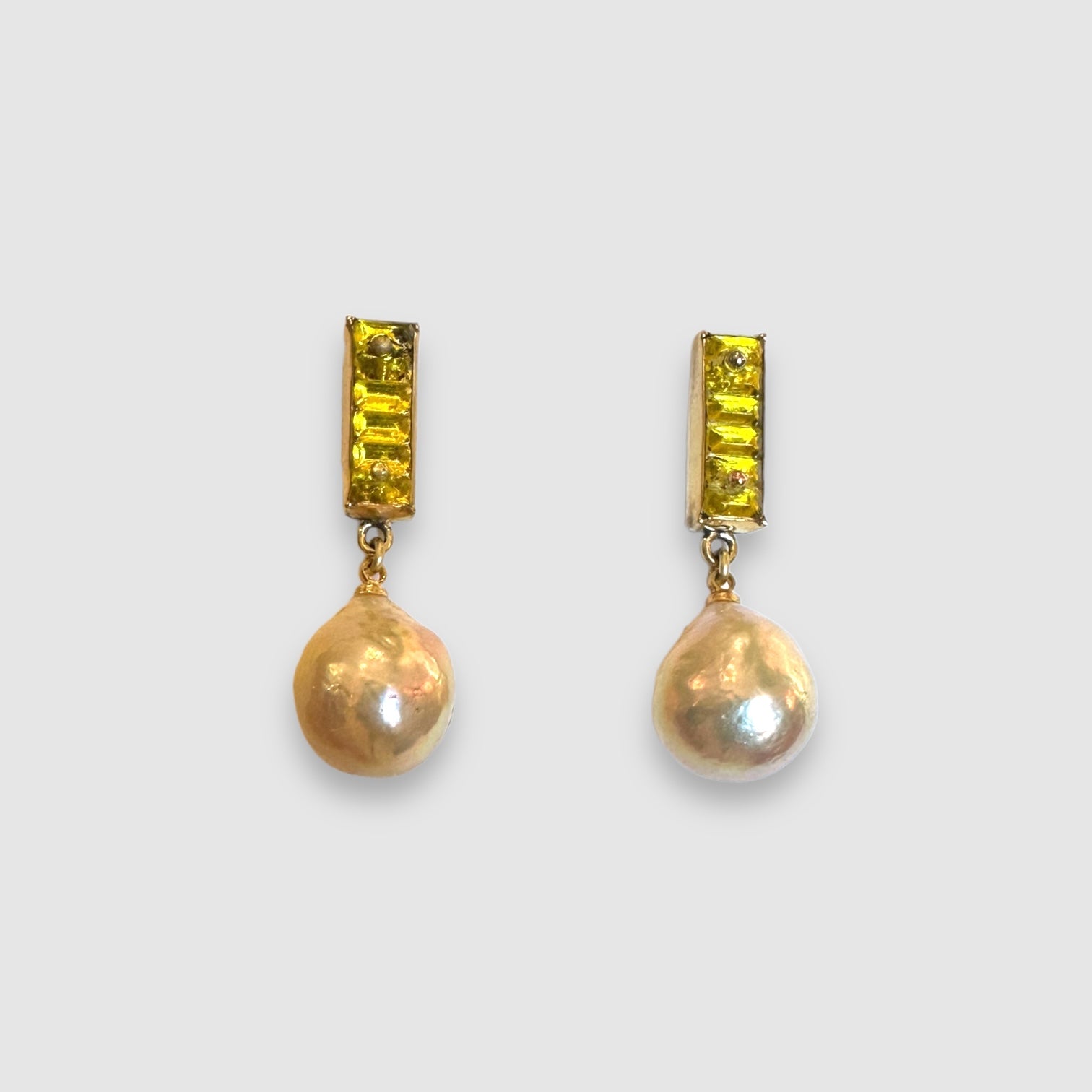 PEARL DROP // NEON YELLOW VINTAGE GLASS // STUD EARRINGS