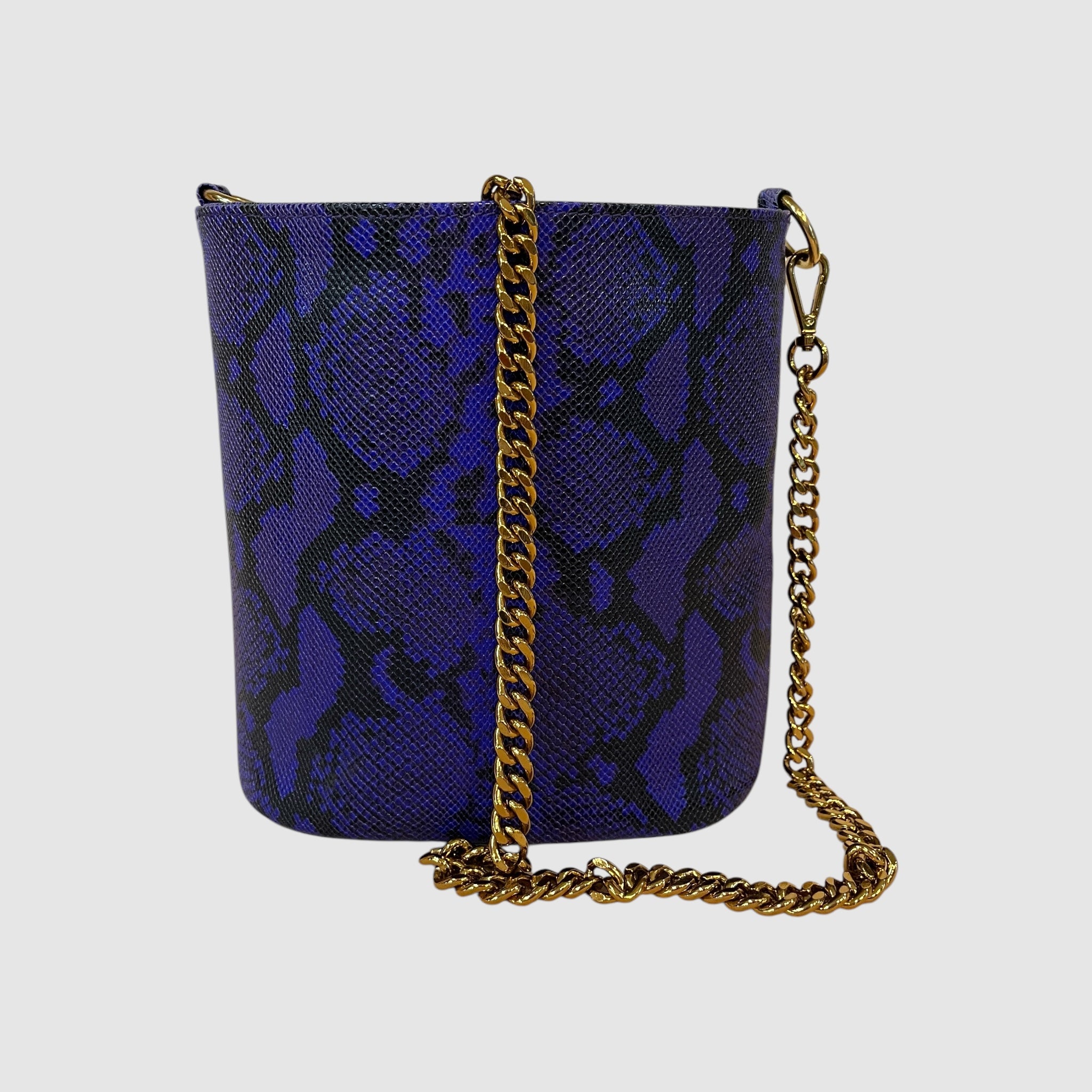 BUCKET BAG // VIOLET // SMALL CURB CHAIN