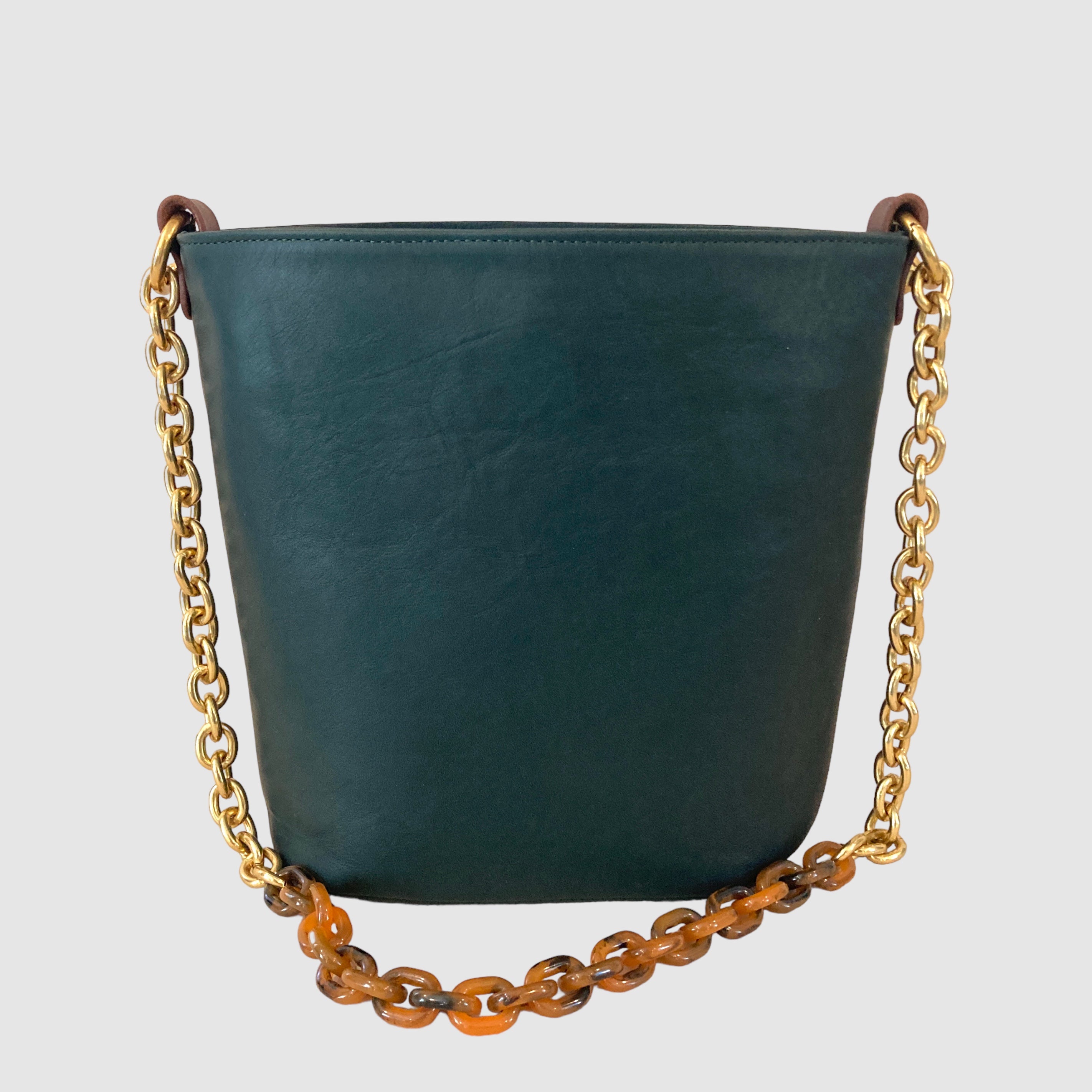 BUCKET // DEEP FOREST & GAIL CHAIN