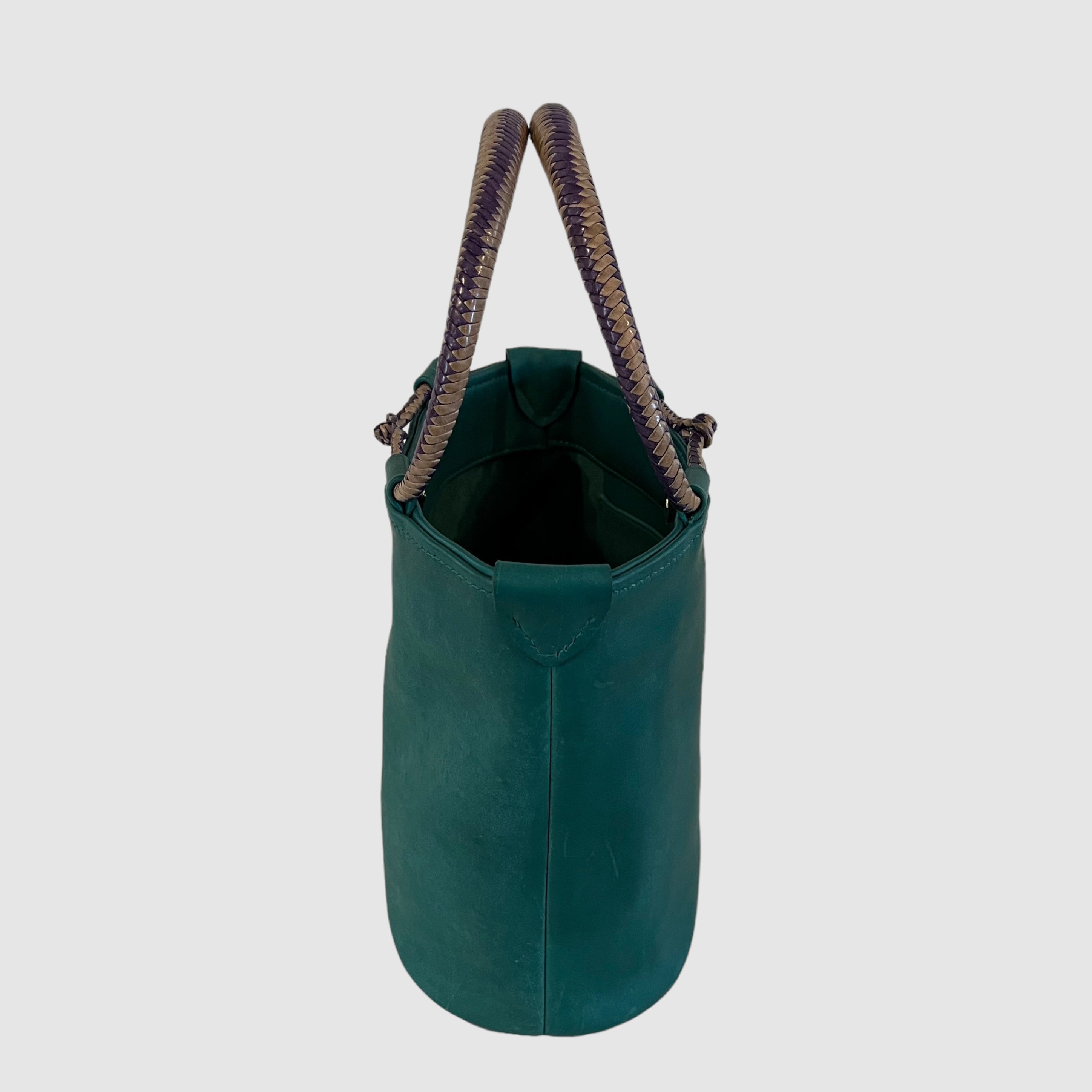 OROBORO BUCKET BAG // RAW JADE