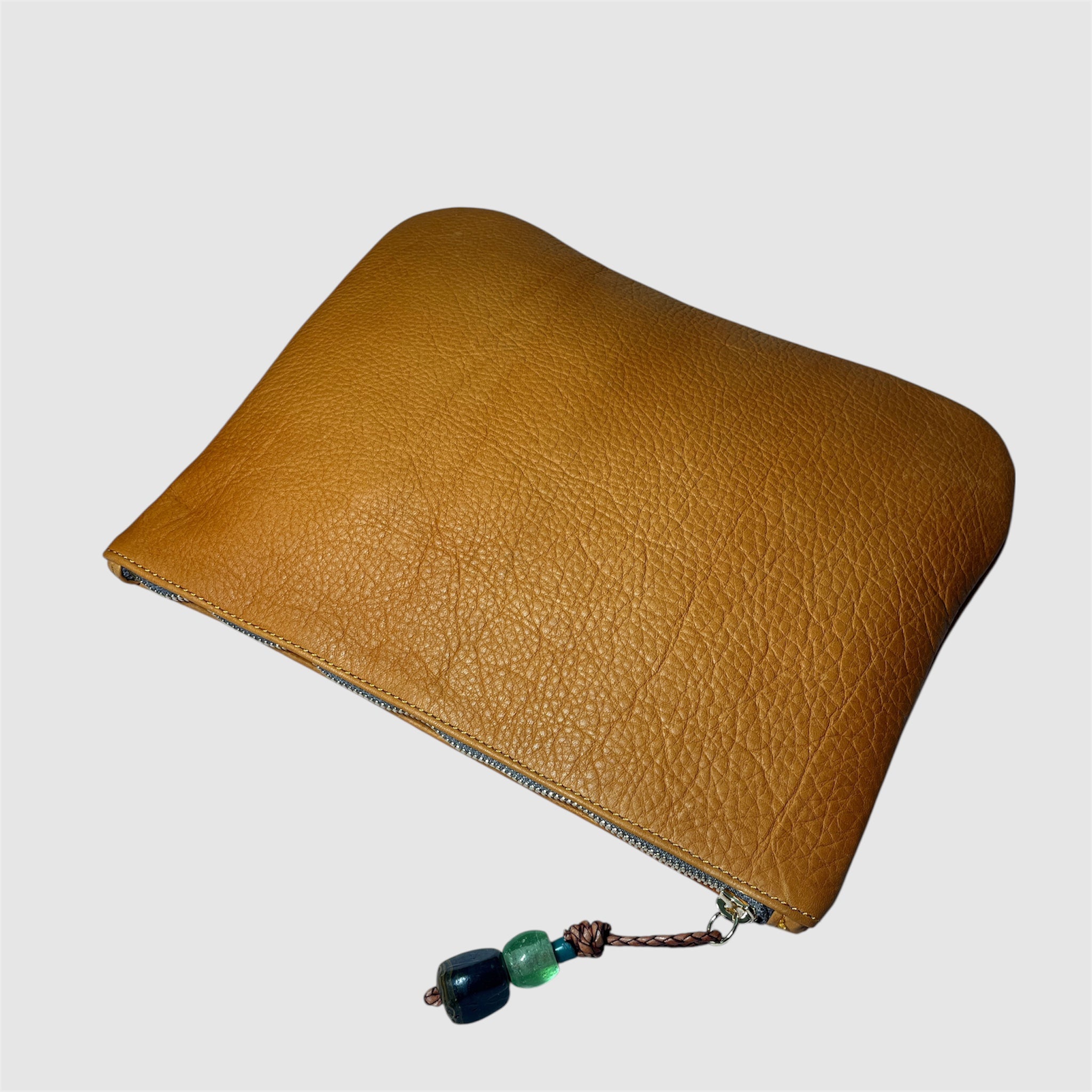 LARGE CALYPSO CLUTCH // WESTERN TAN #2