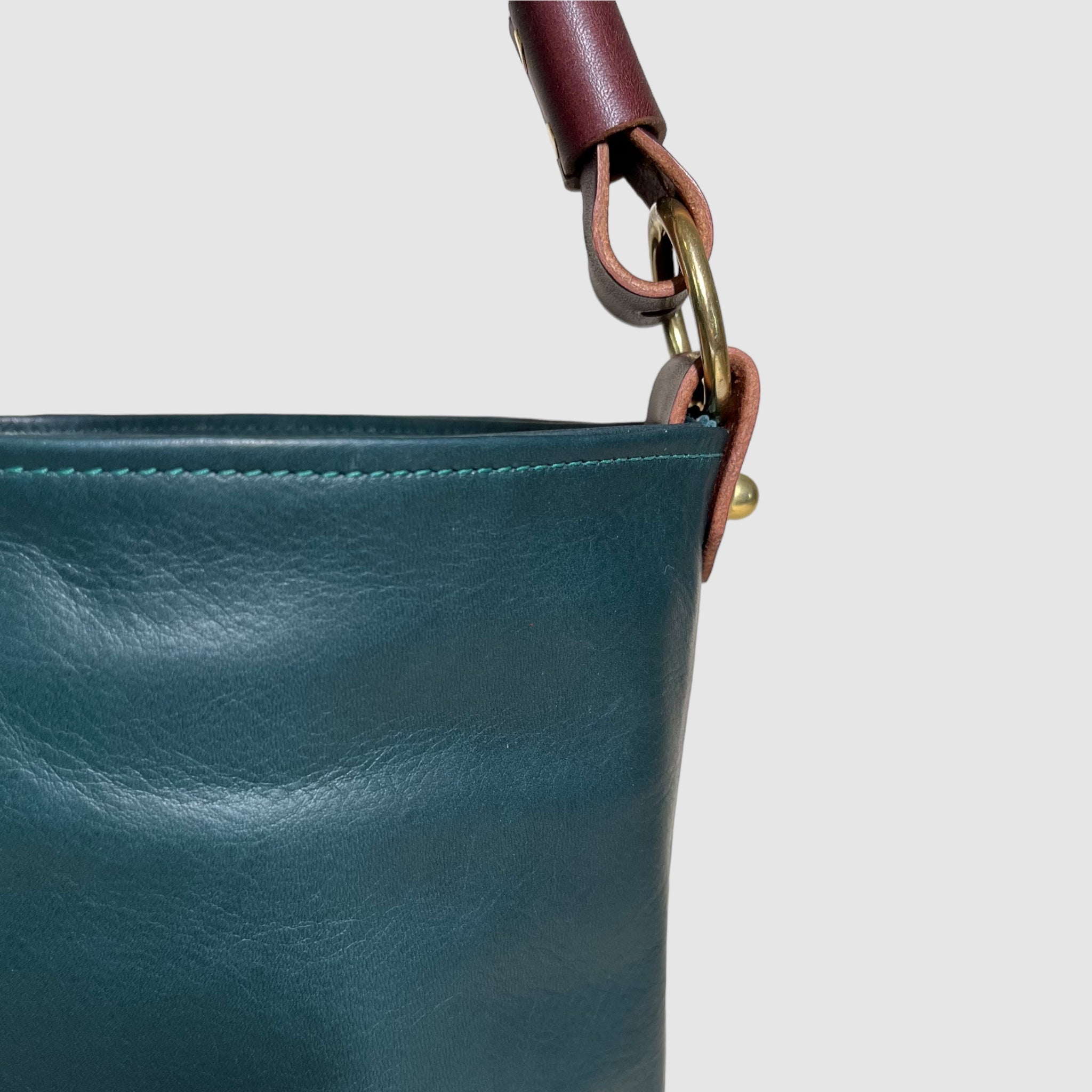 BUCKET // DEEP FOREST