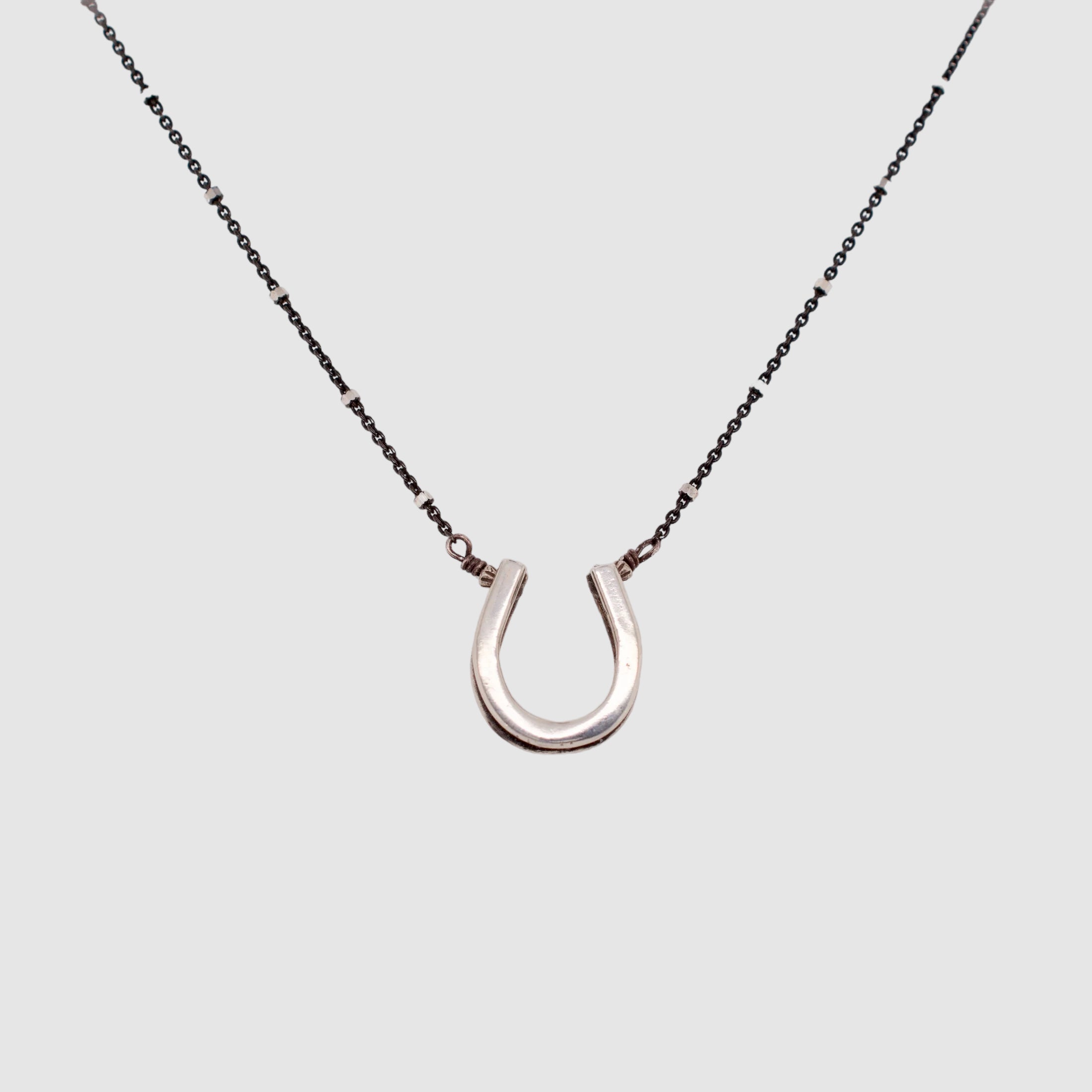 LUCKY // SILVER NECKLACE