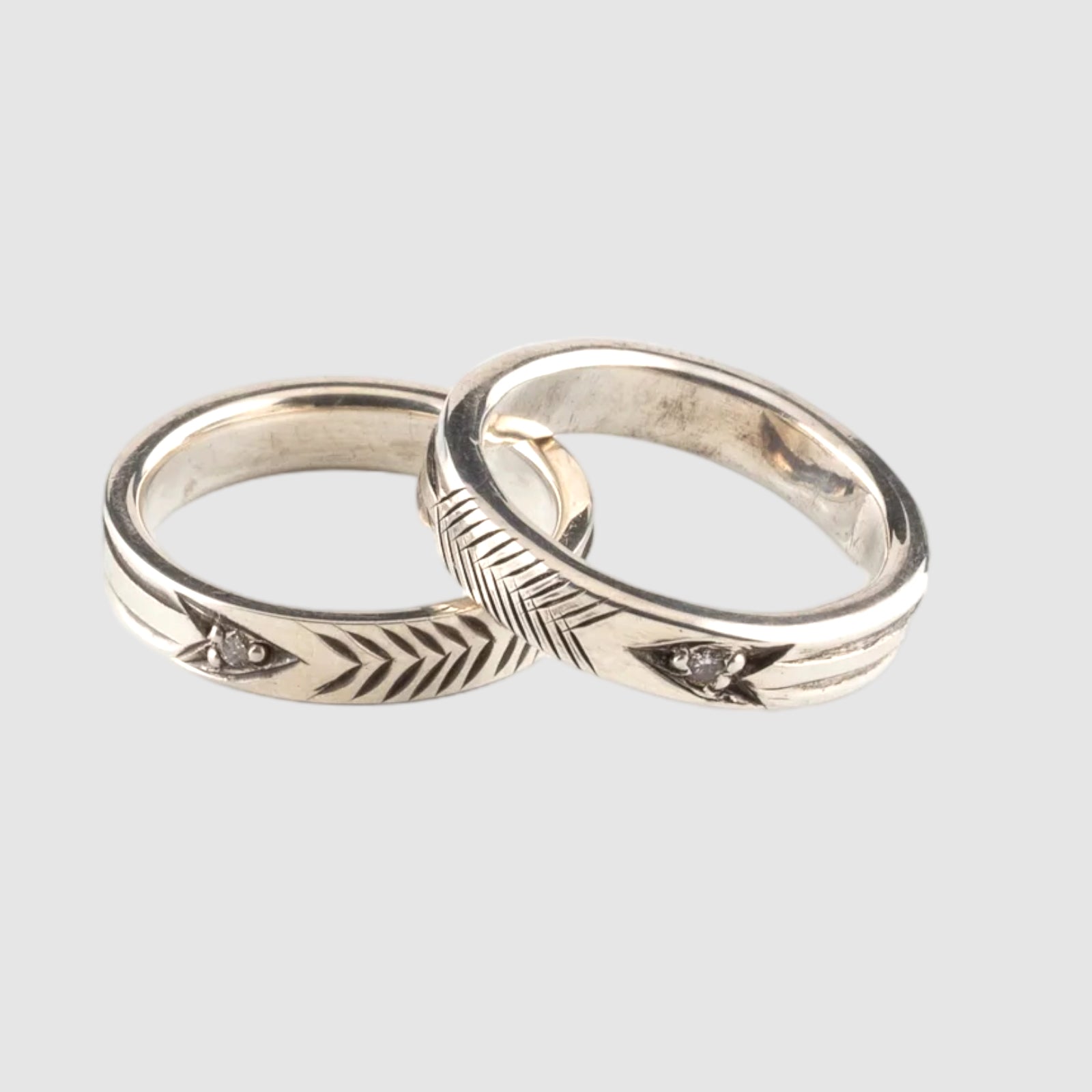 ARROW RING