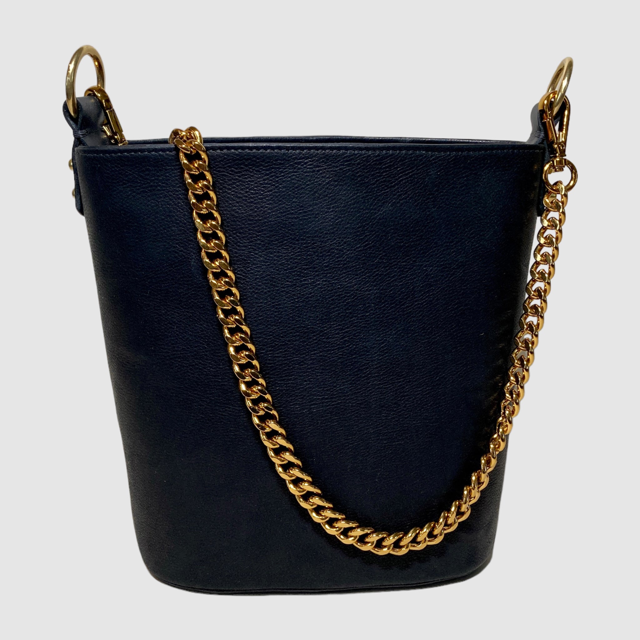 BUCKET BAG // BLACK // MEDIUM CURB CHAIN