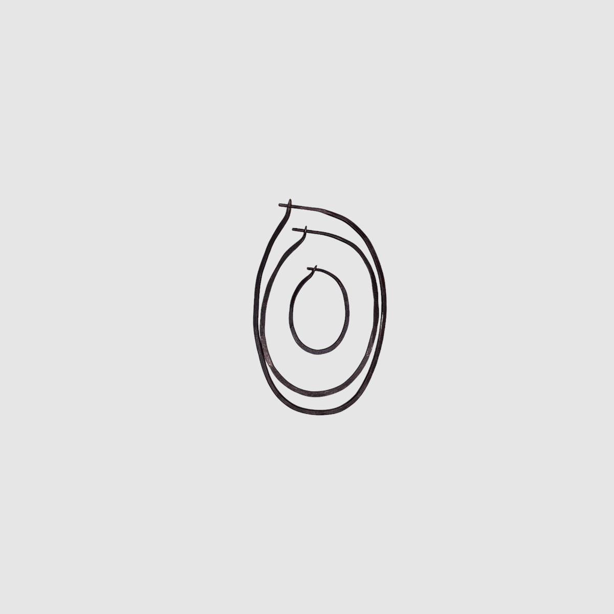 HOOPS // XL // OVAL // BLACK SILVER