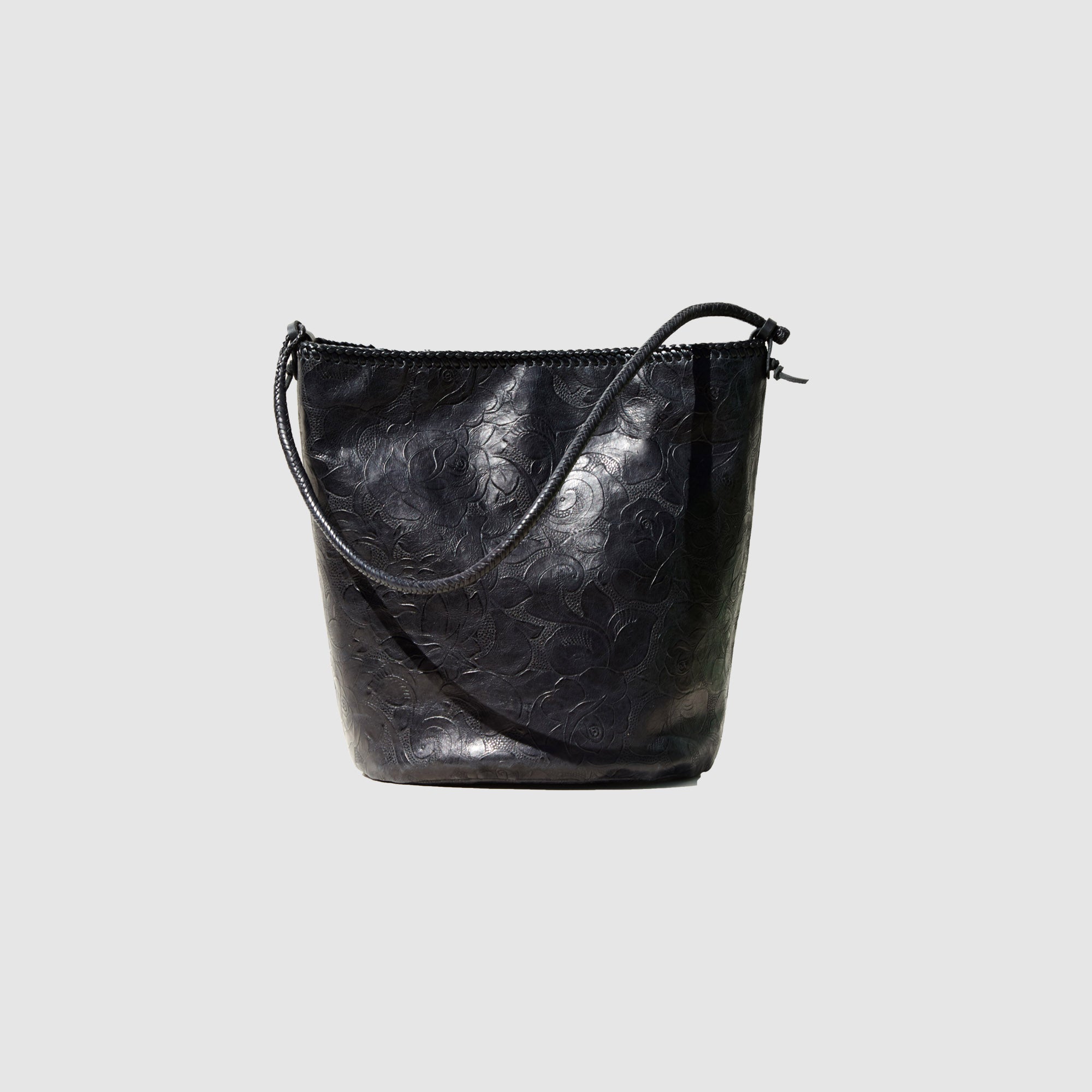 BLACK ROSES BARREL BAG