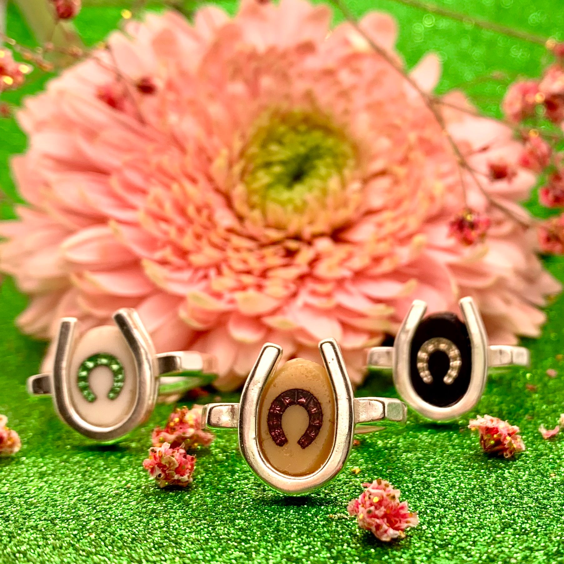 TRIPLE LUCK // SILVER RING // CREAM PINK INTAGLIO
