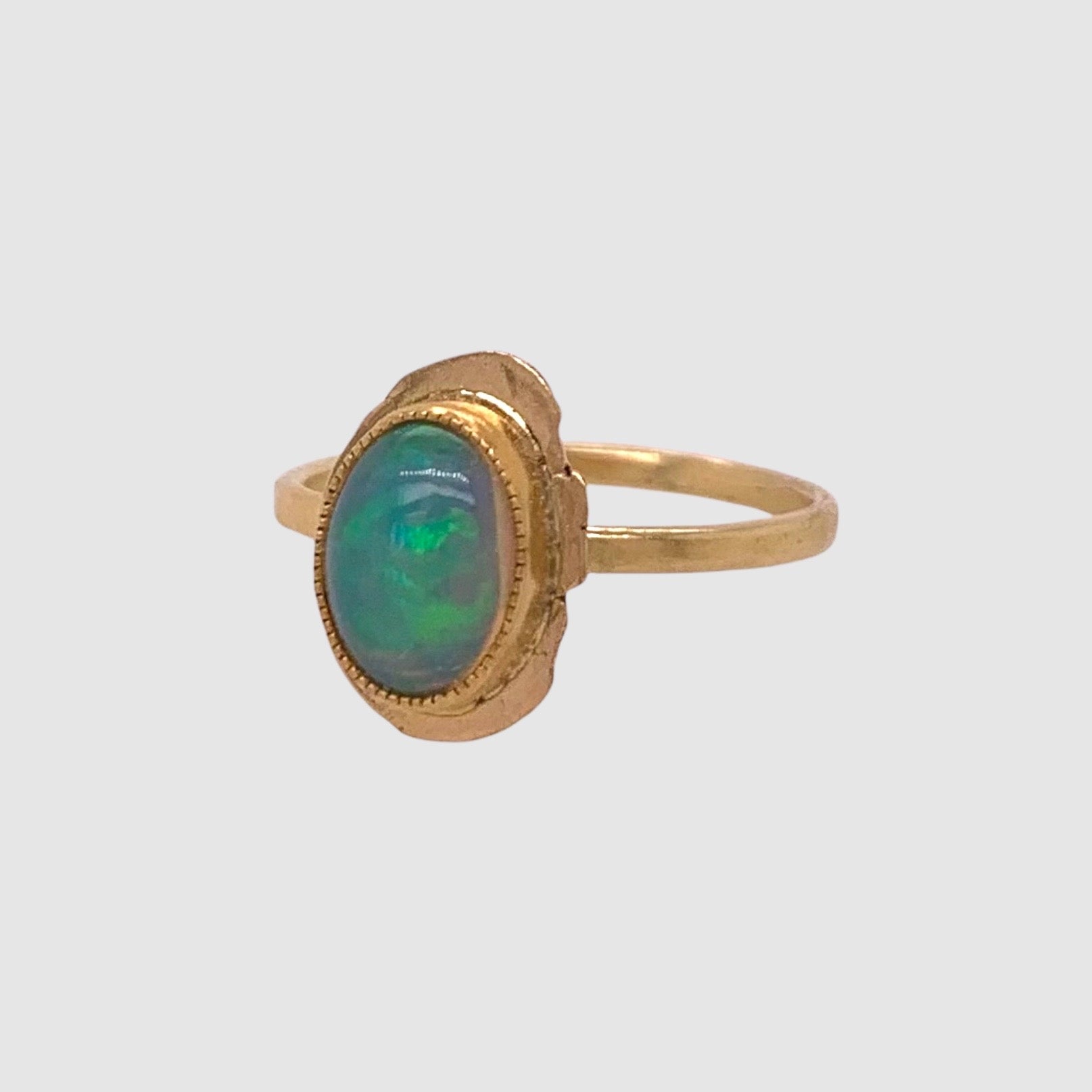 HEIRLOOM RING // SIMPLE // GOLD // OPAL