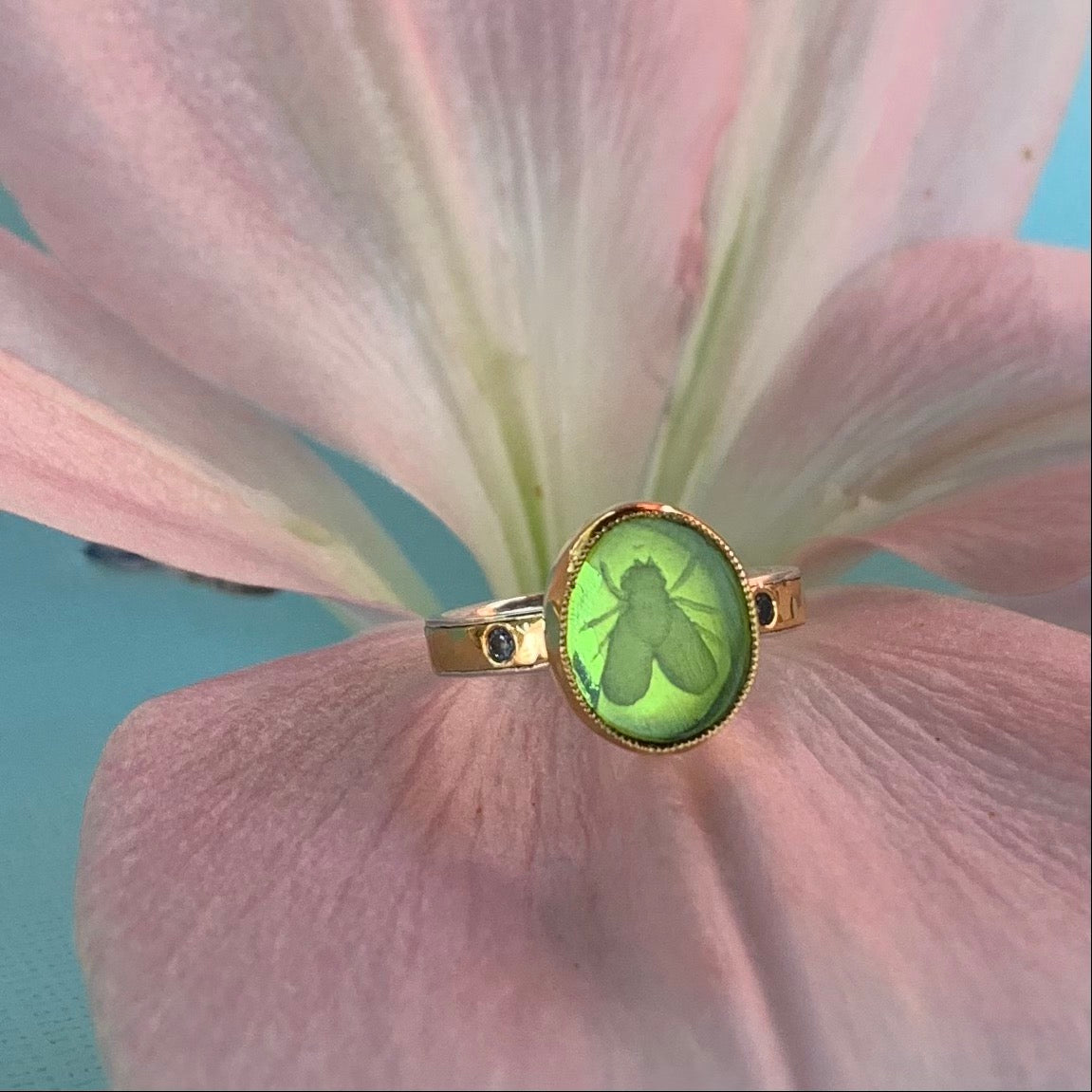 INTAGLIO // RING // LIGHT GREEN // SACRED BEE