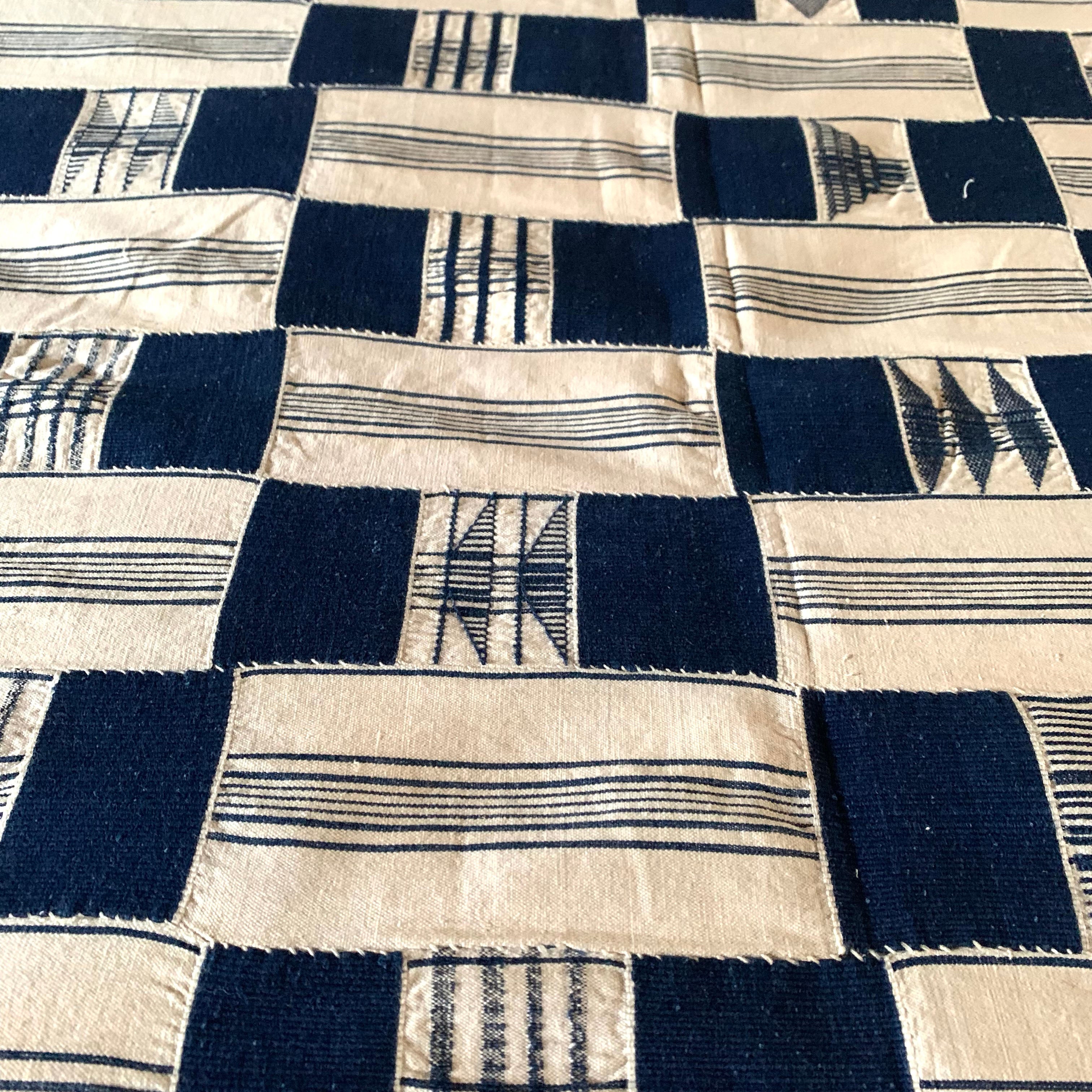 VINTAGE EWE TEXTILE // GHANA // CREAM & BLUE