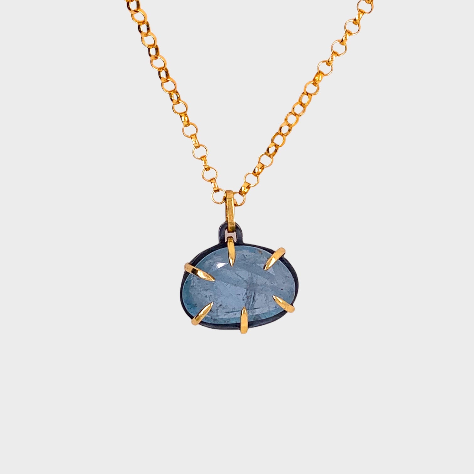 HEIRLOOM CLAW PENDANT // NECKLACE // AQUAMARINE