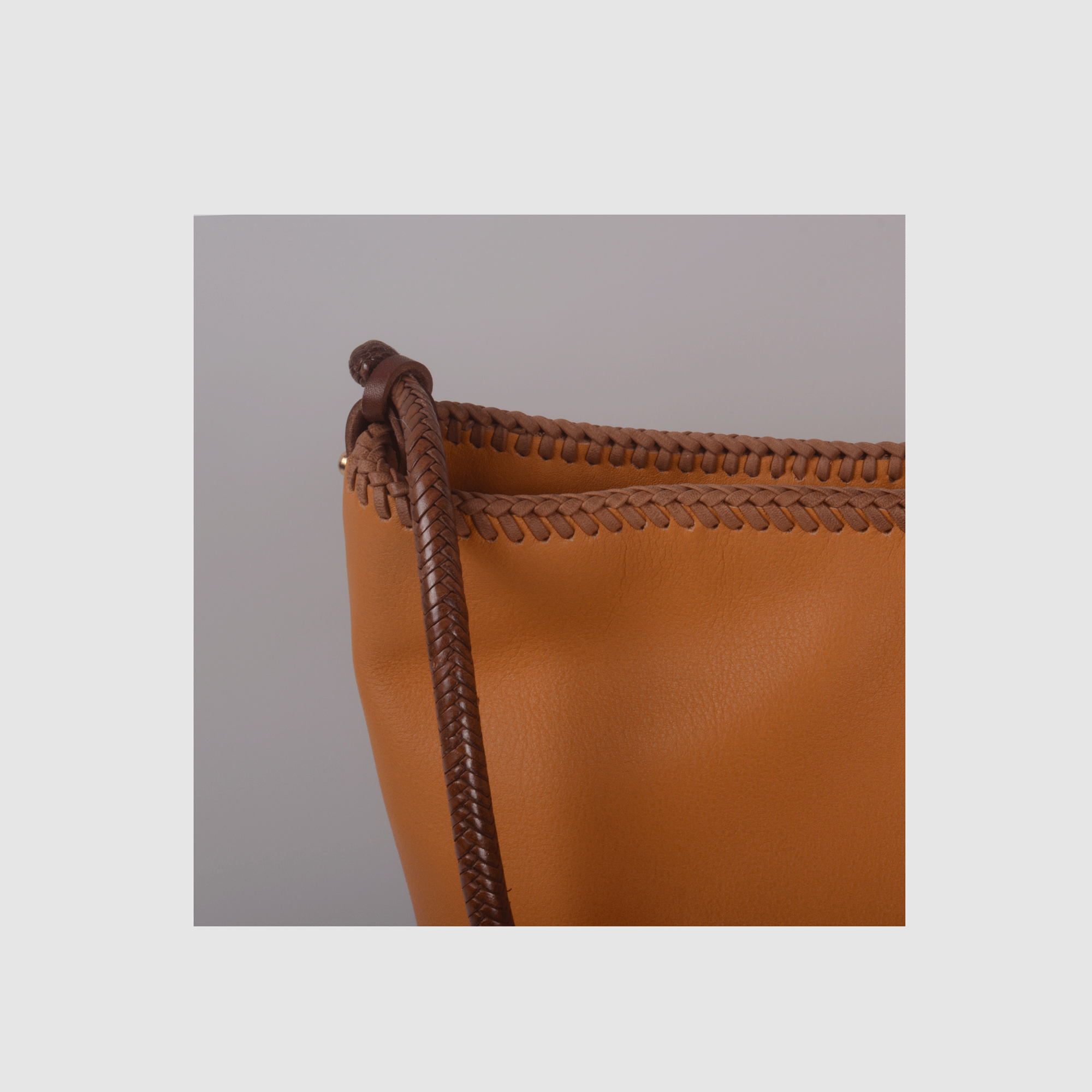 BARREL BAG // DARK HONEY