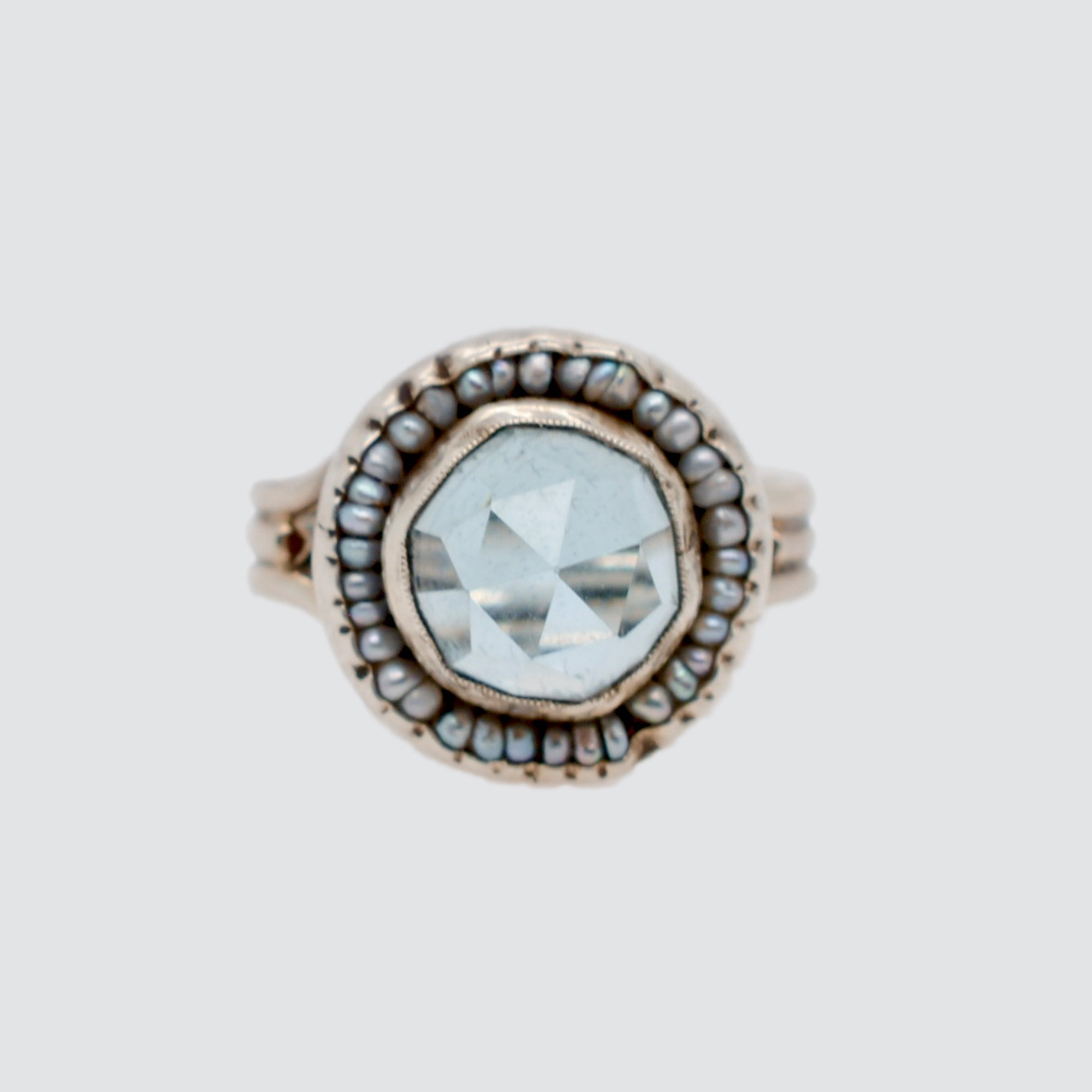 HEIRLOOM RING //  ROUND AQUAMARINE