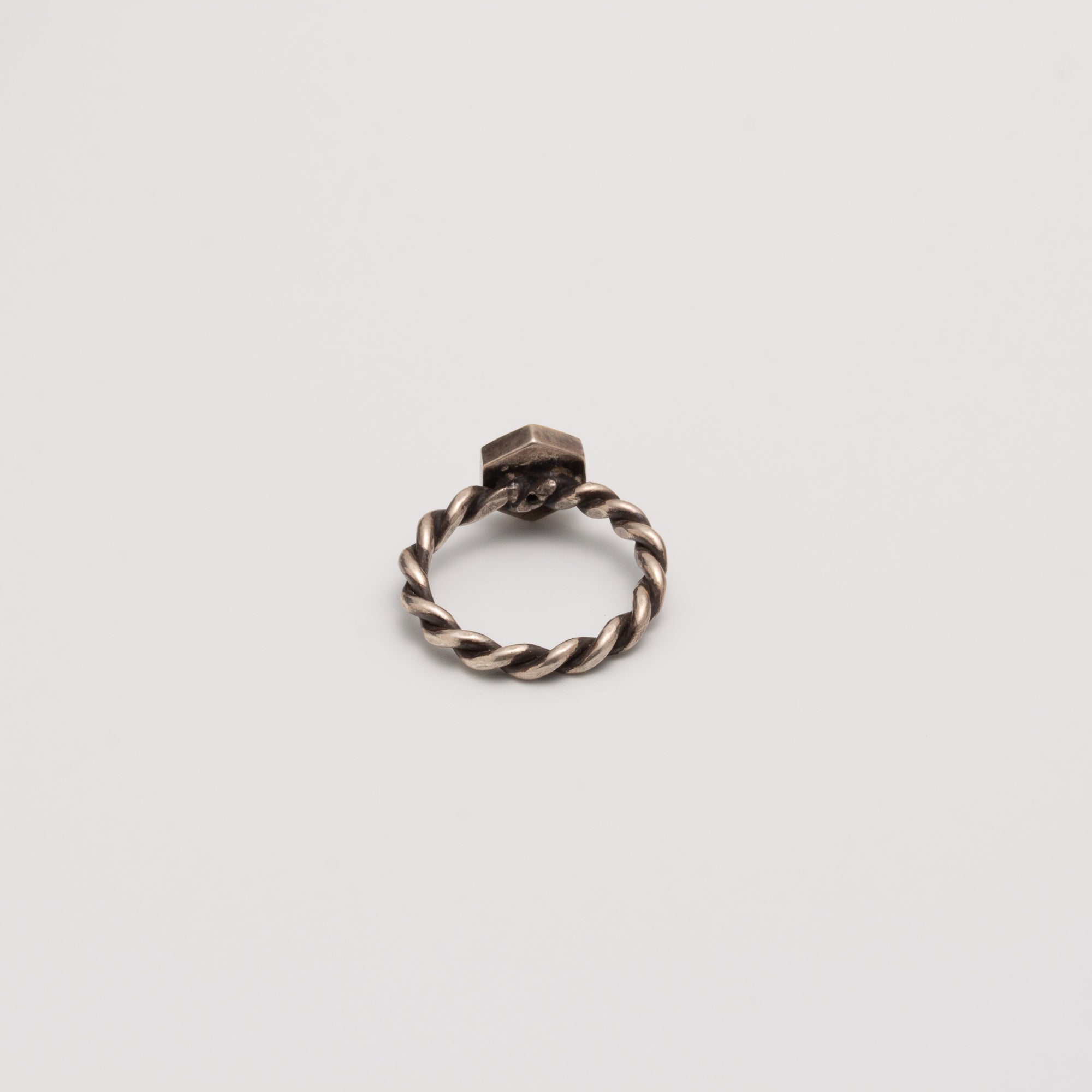 ENGRAVED STAR DIAMOND RING