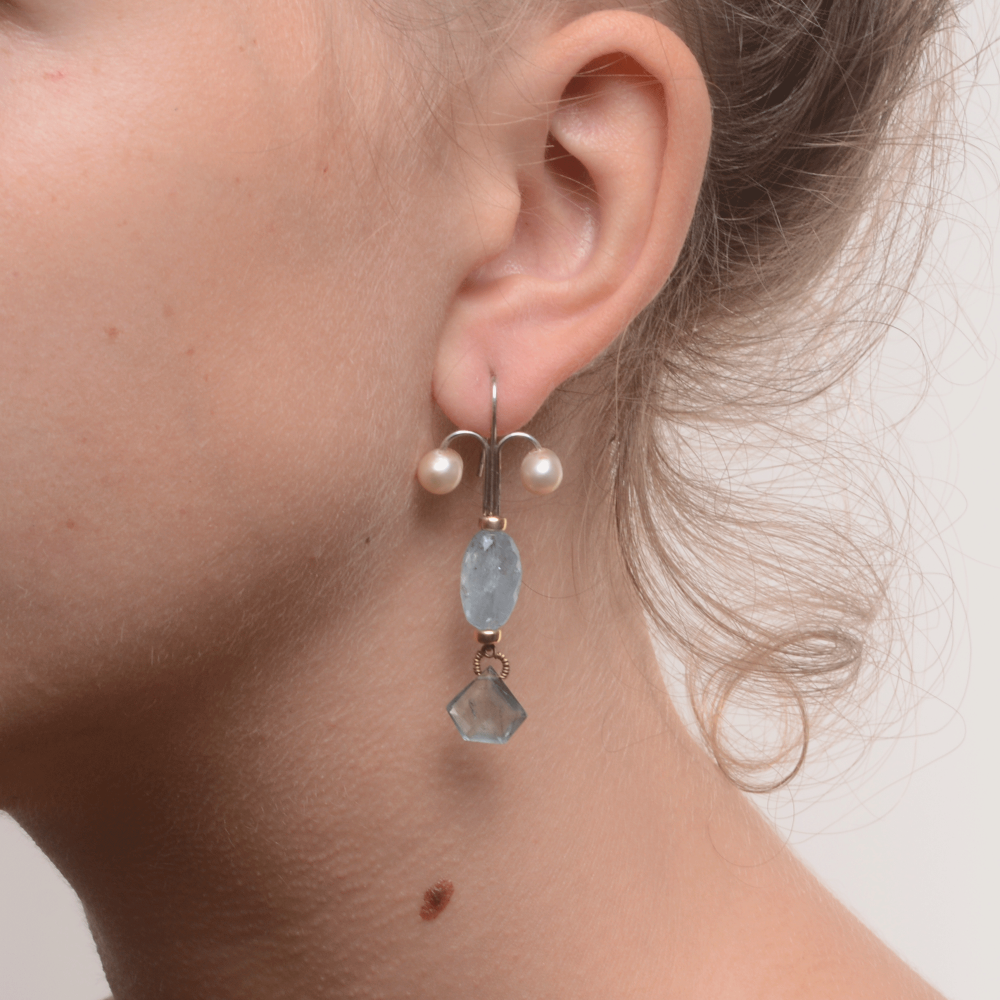 FIONA // AQUAMARINE ,PEARLS & MOSS AQUAMARINE EARRINGS