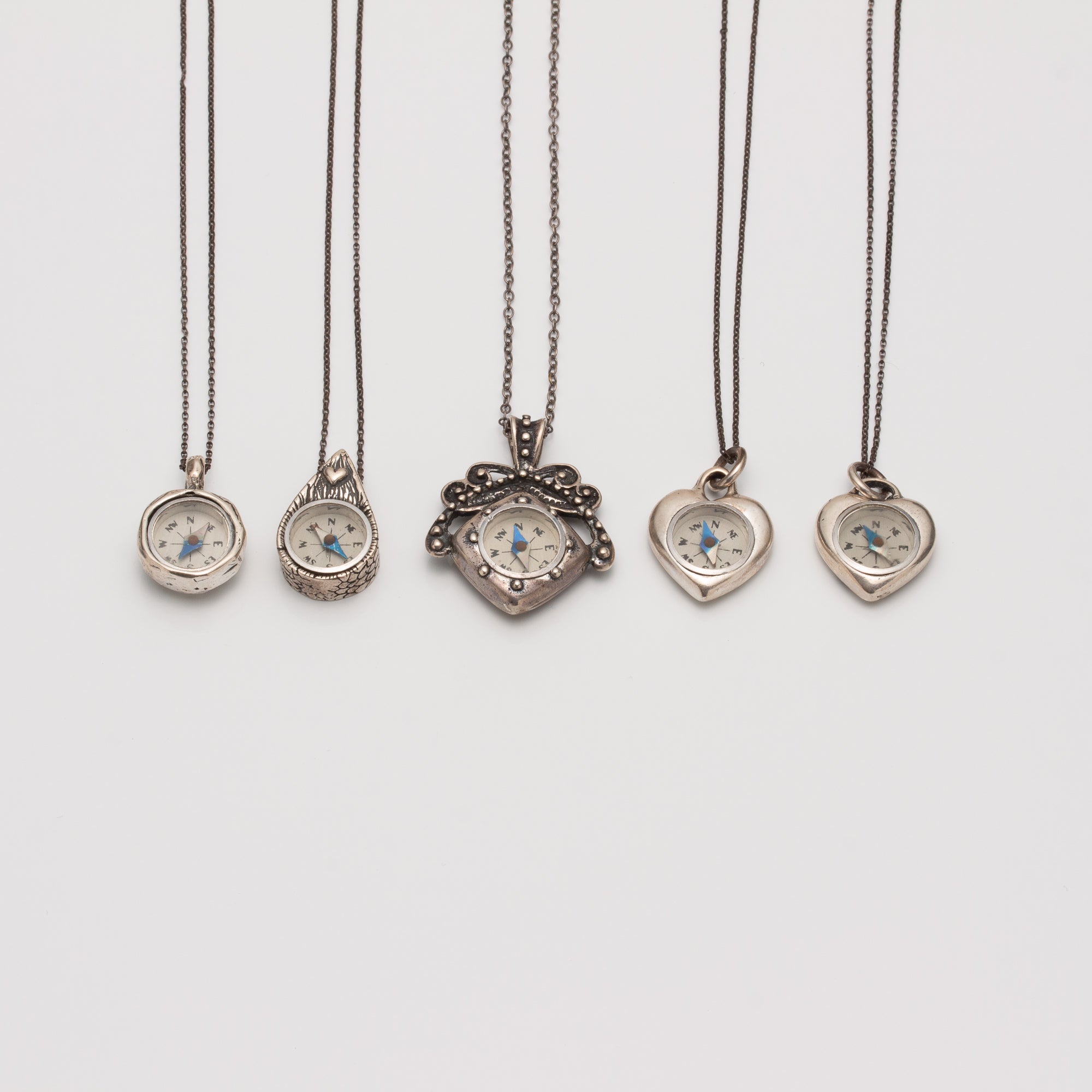 SIMPLE COMPASS // SILVER // NECKLACE