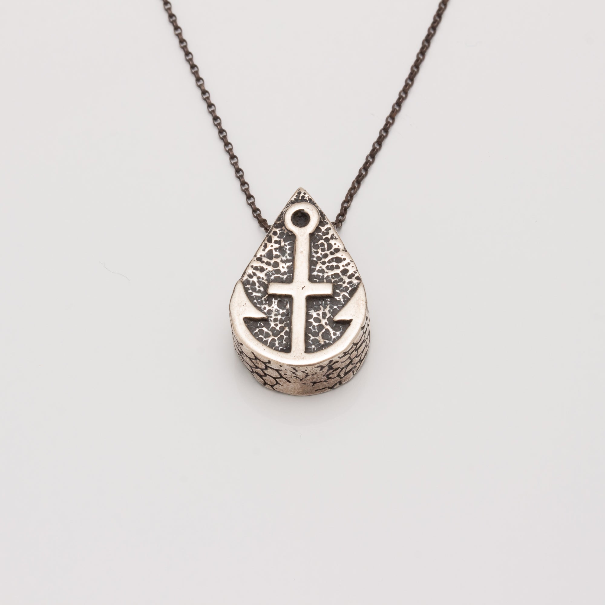 TRO, HÅB OG KÆRLIGHED COMPASS // SILVER // NECKLACE