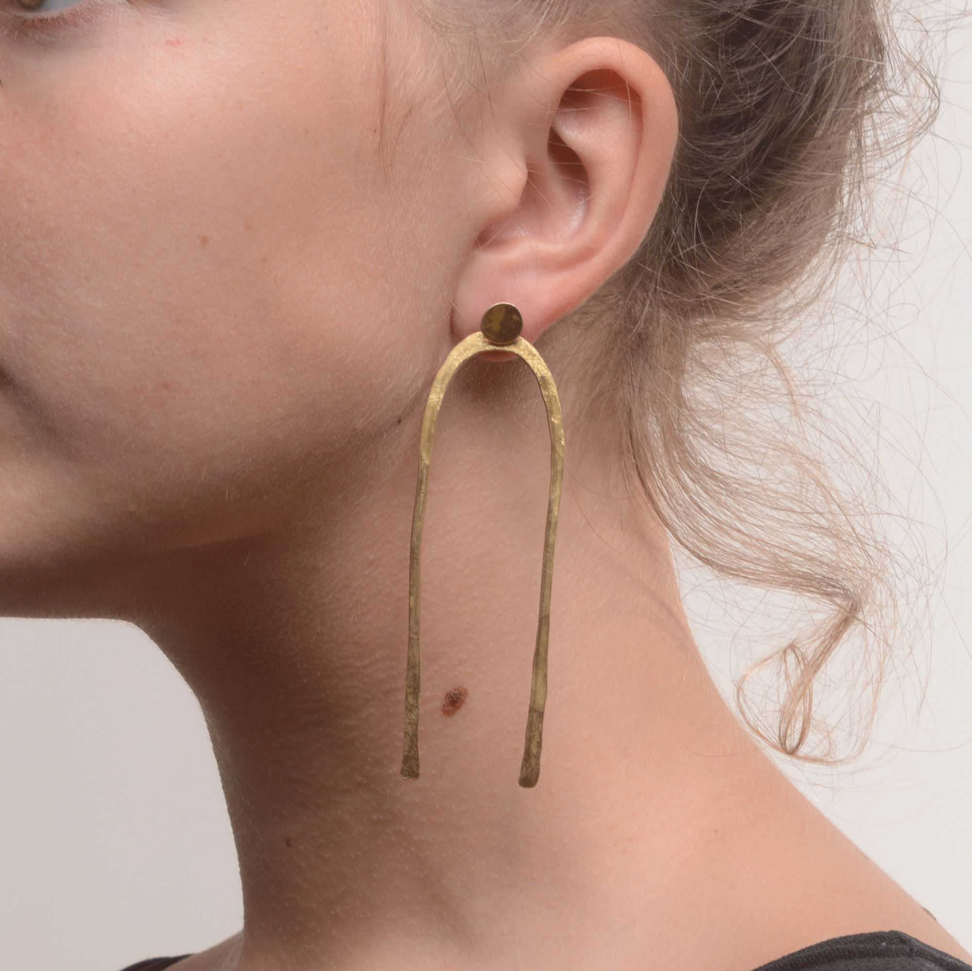 ARCO BRASS POST EARRINGS // LARGE