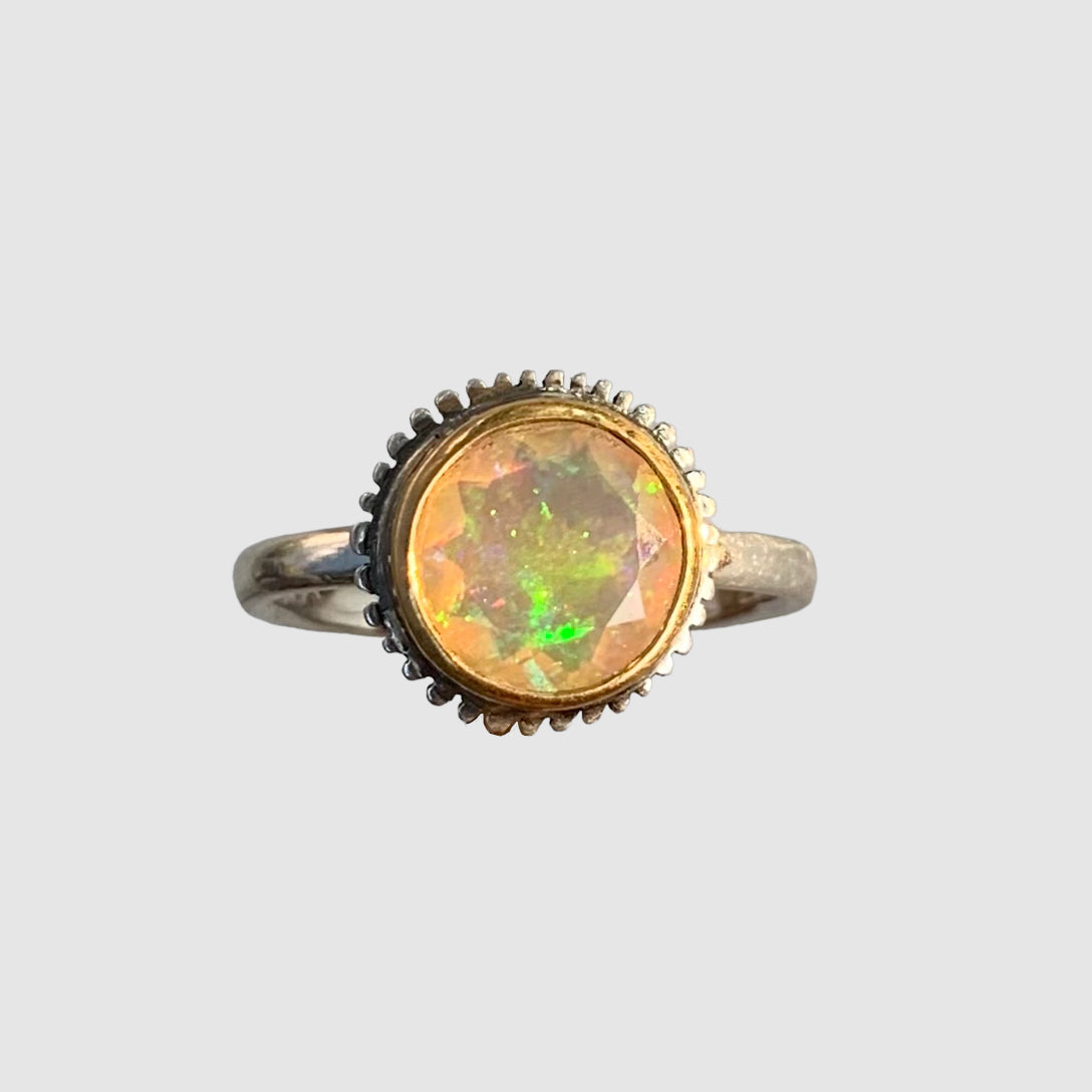 HEIRLOOM RING // ELIZABETH I // OPAL