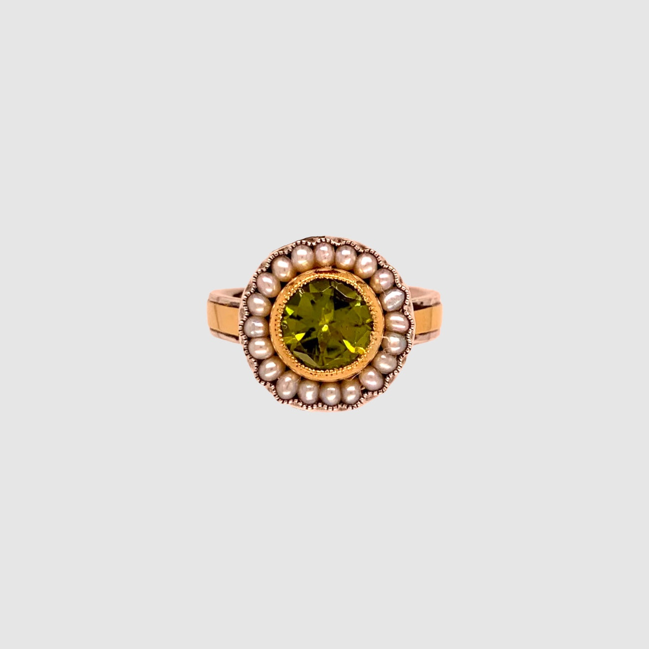 HEIRLOOM RING // PEARLS  // PERIDOT