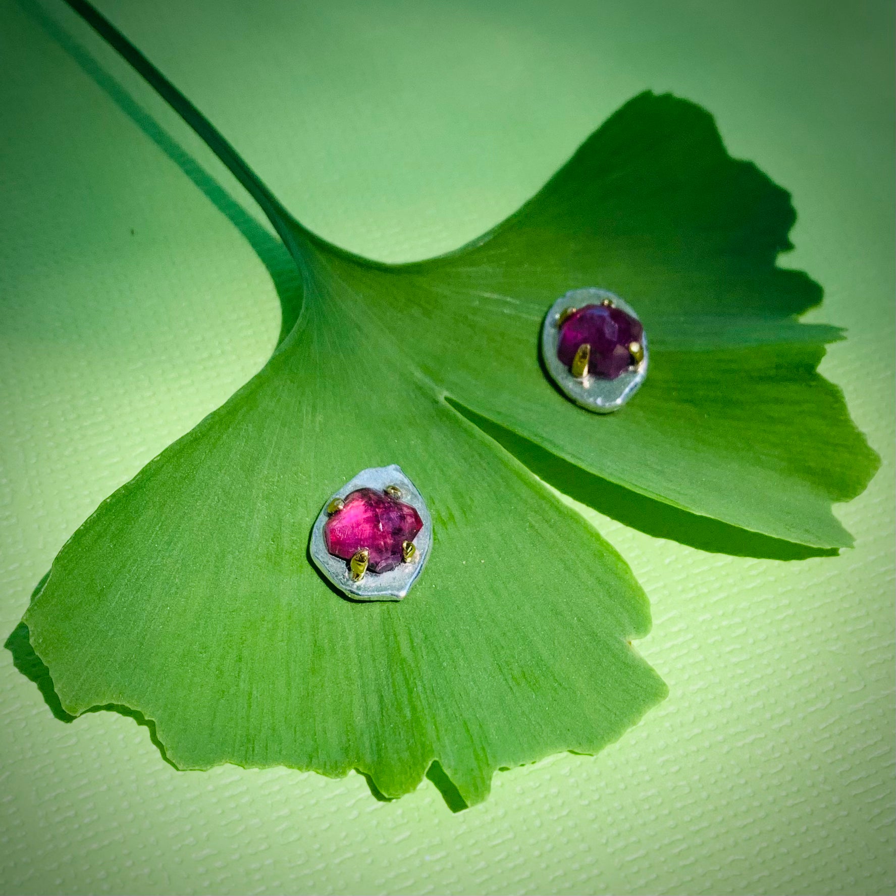 VIOLA  // CLAW // PINK TOURMALINE STUD EARRINGS