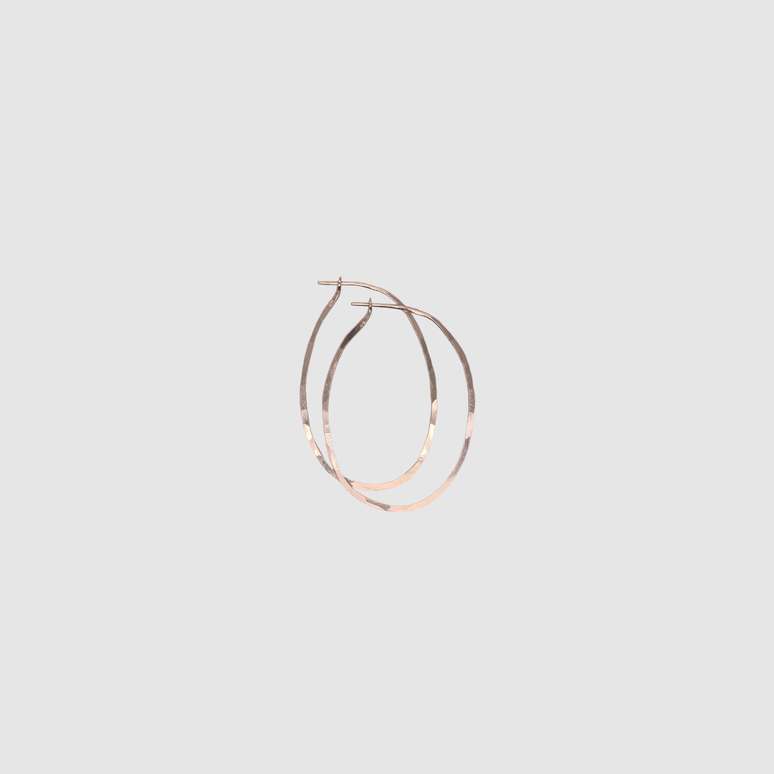 HOOPS // MEDIUM // OVAL // SILVER