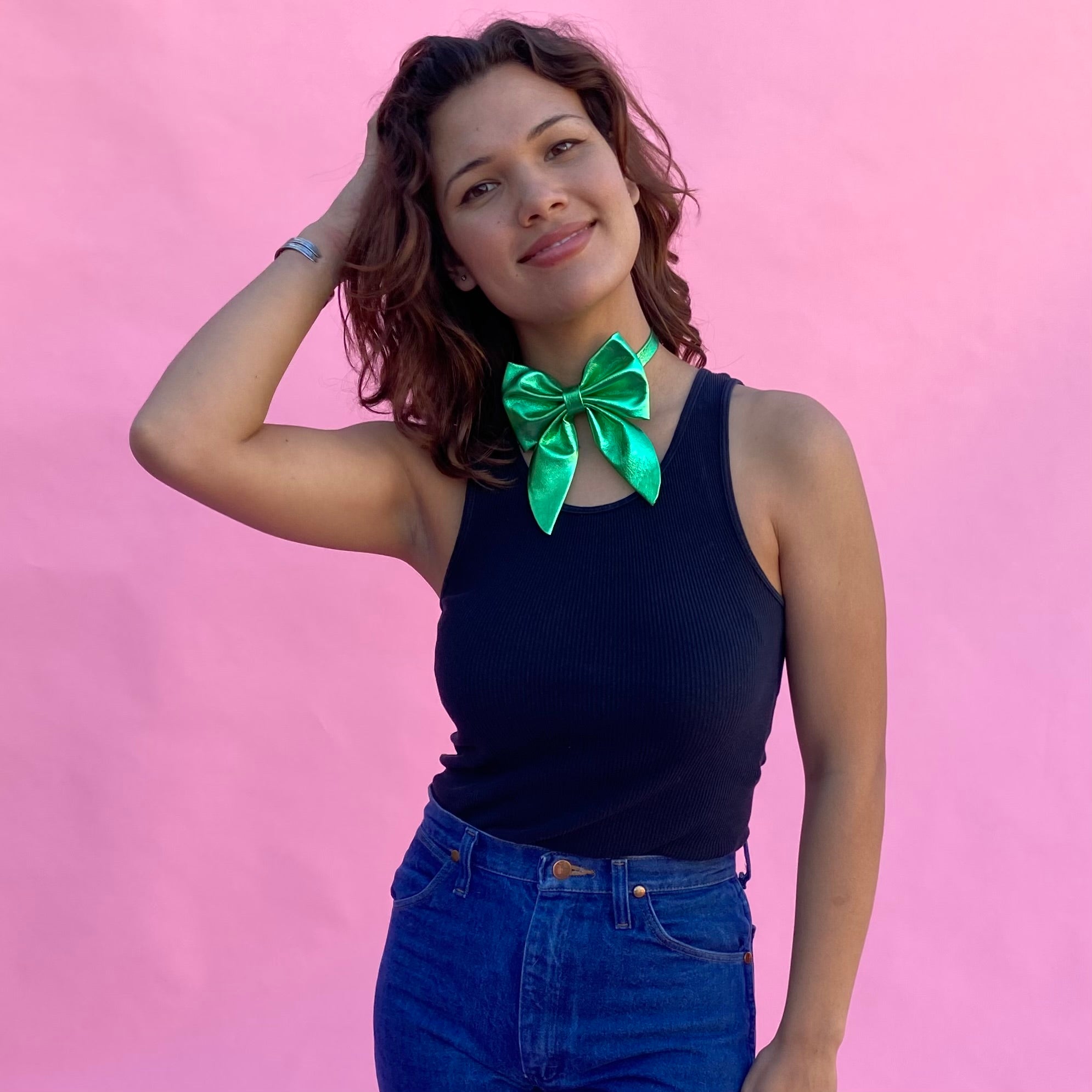 WINGED NECK BOW // EMERALD CITY