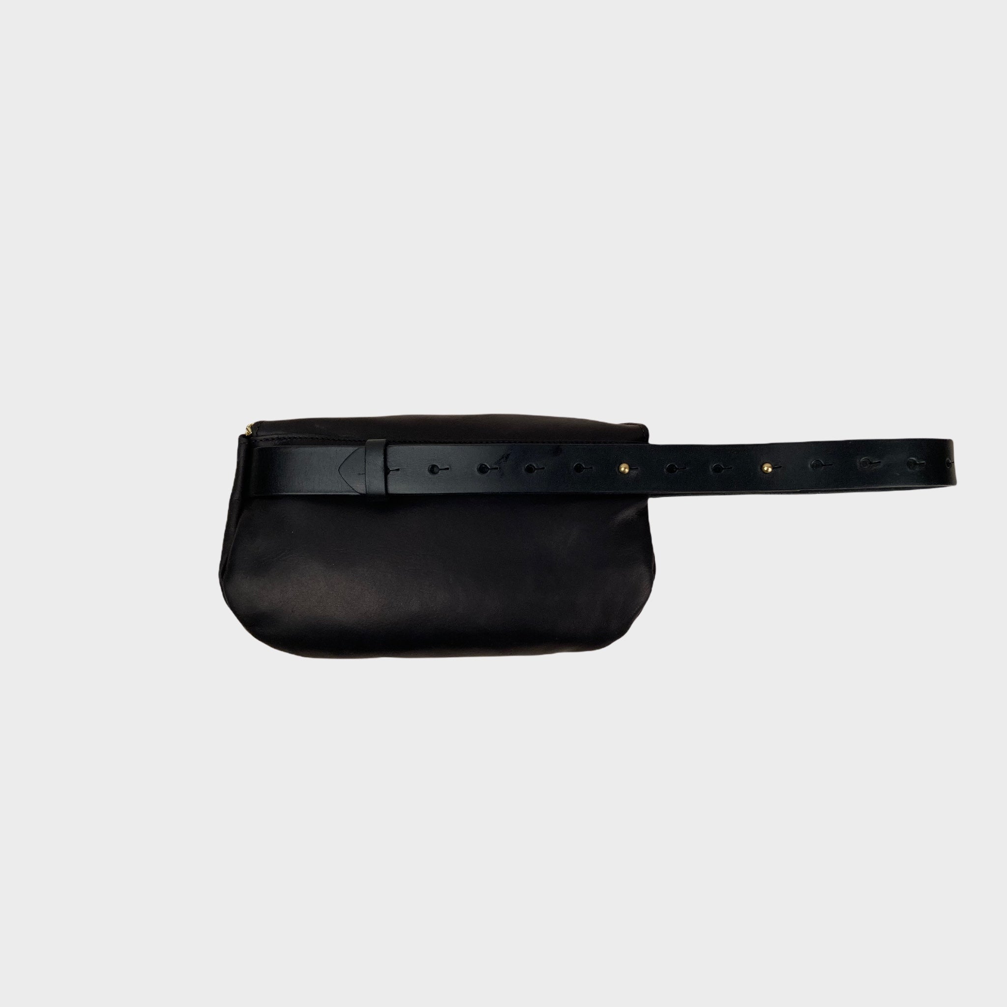 TUCKER BELT BAG // BLACK