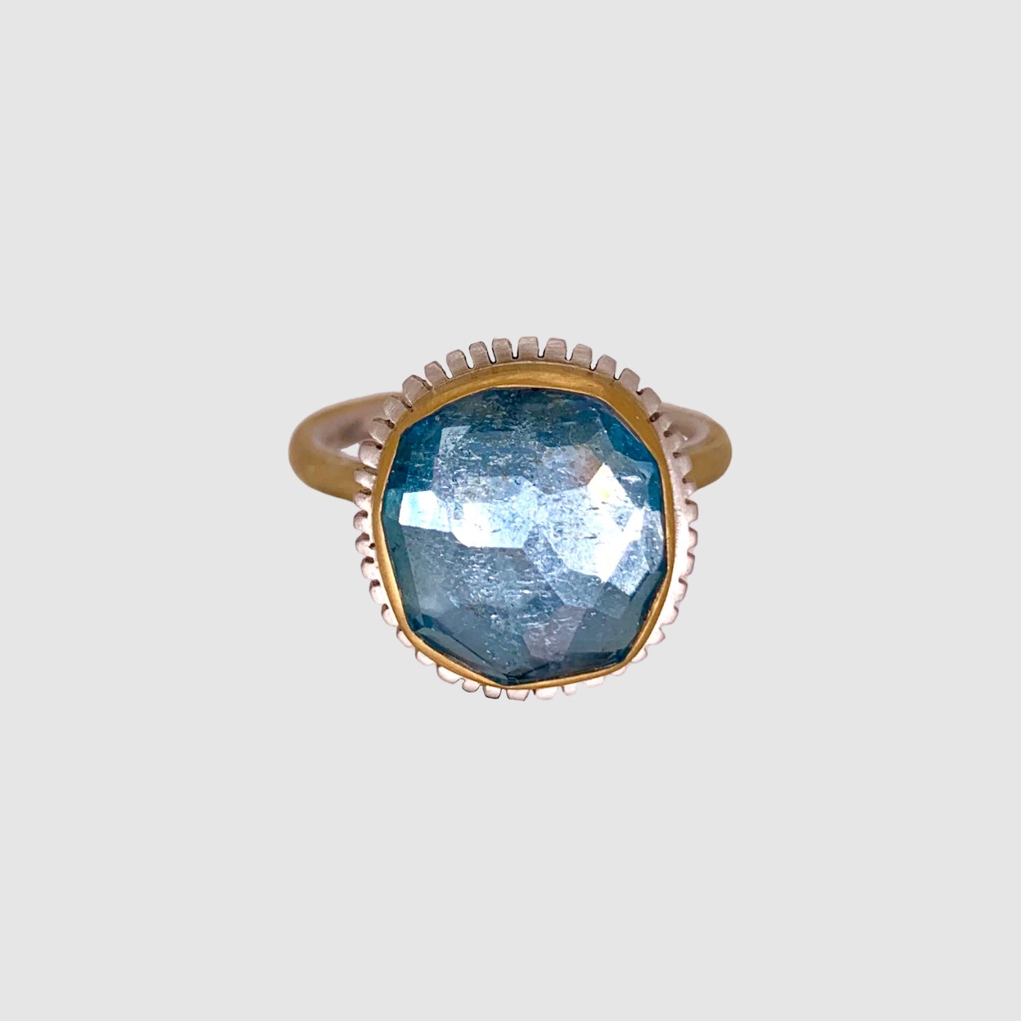 HEIRLOOM RING // ELIZABETH I // BLUE AQUAMARINE