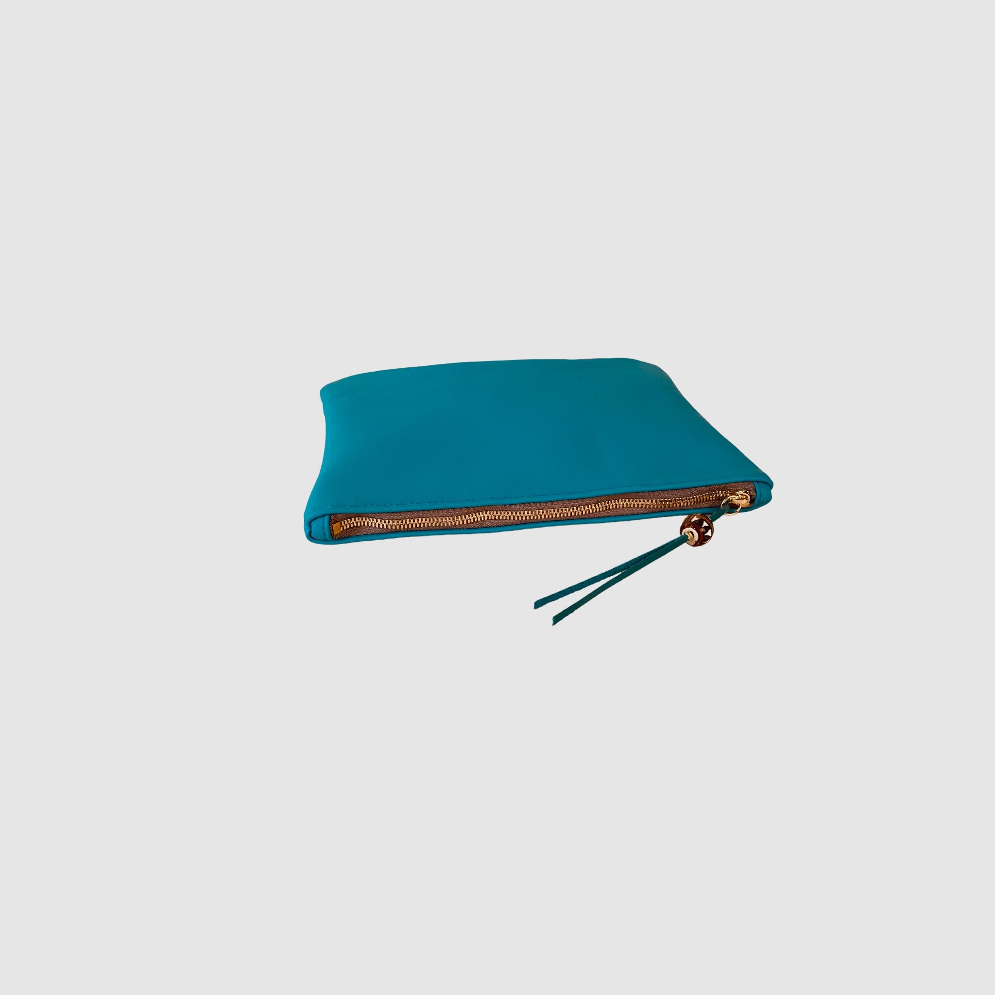 TURQUOISE BEAD PULL CLUTCH