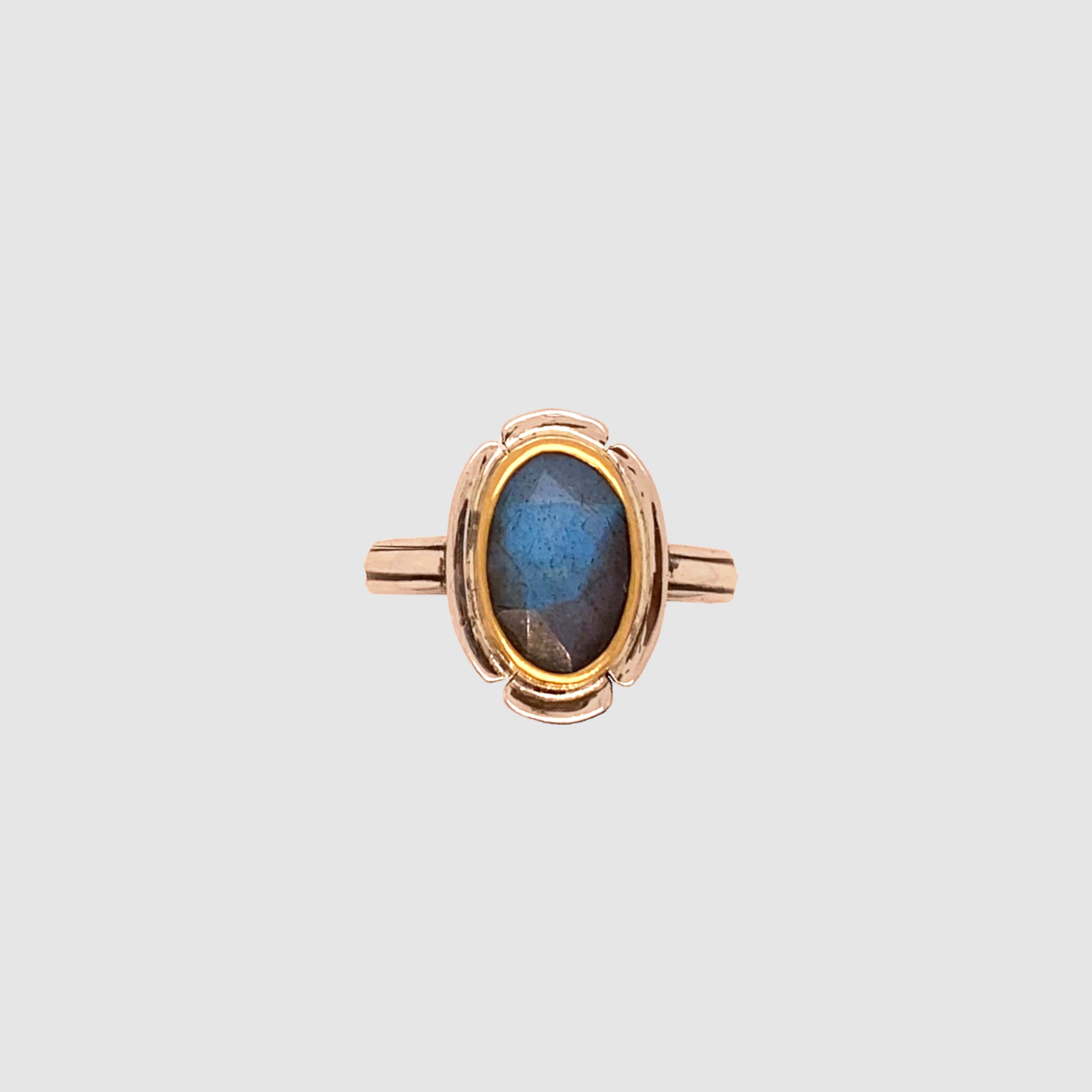 HEIRLOOM RING // FLOWER // LABRADORITE