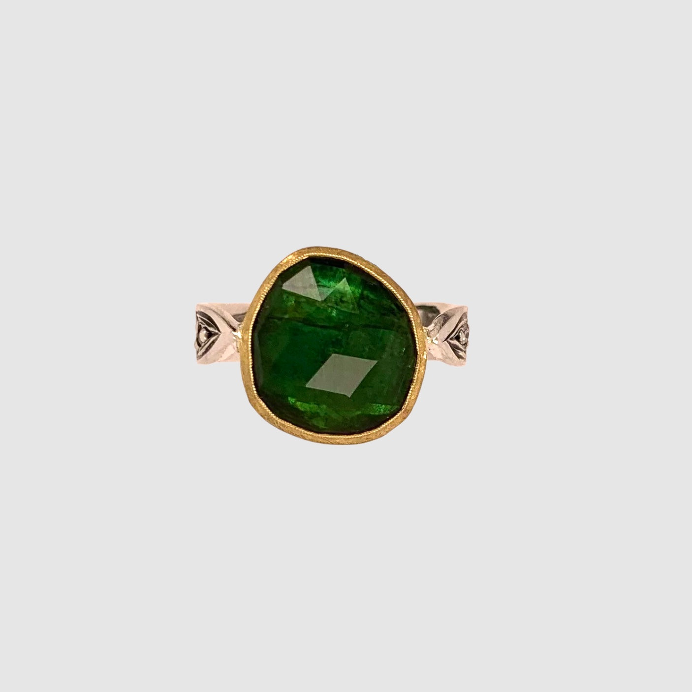 ARROW RING // ROUND GREEN TOURMALINE