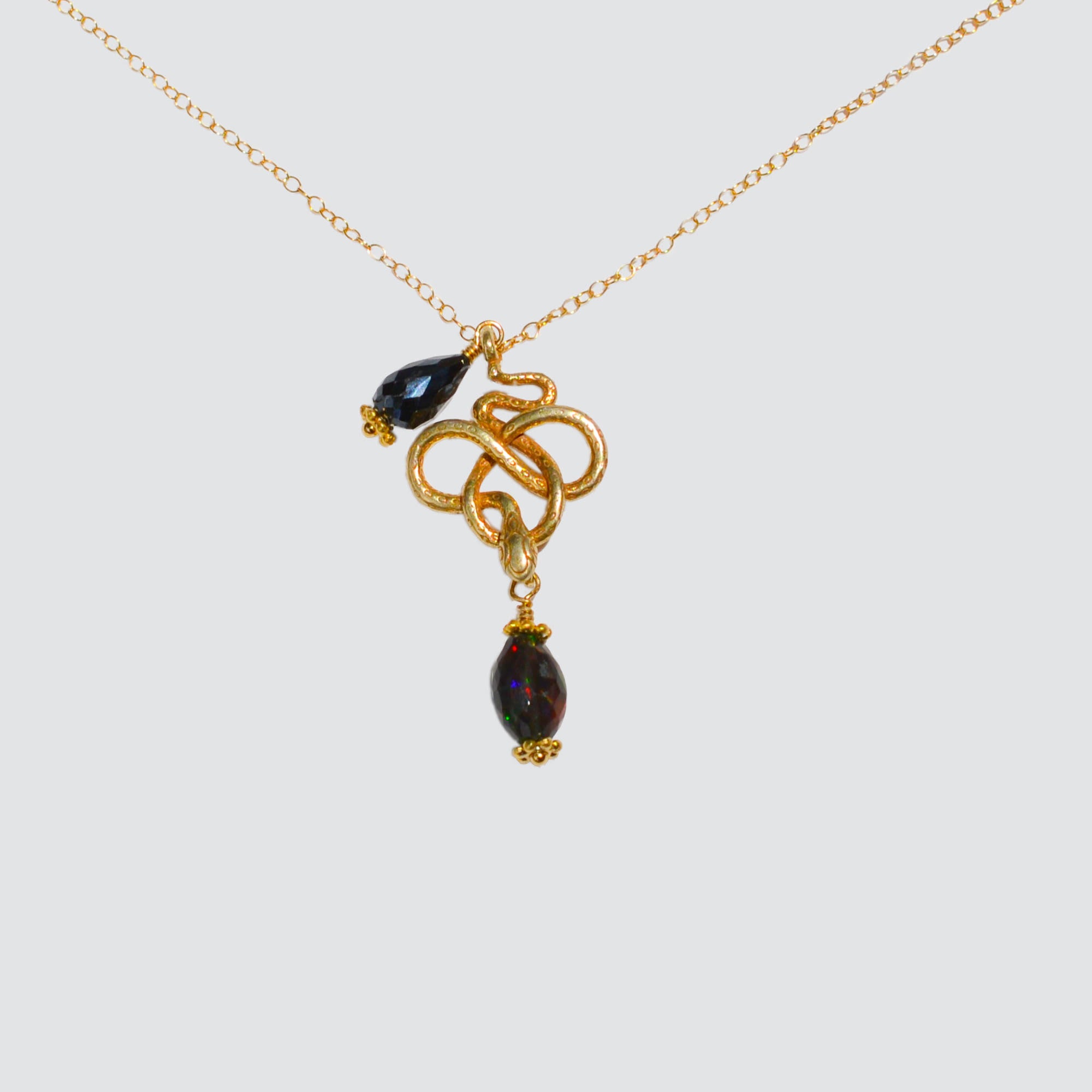 PROTECTORAS PRIMA NECKLACE  // OPAL