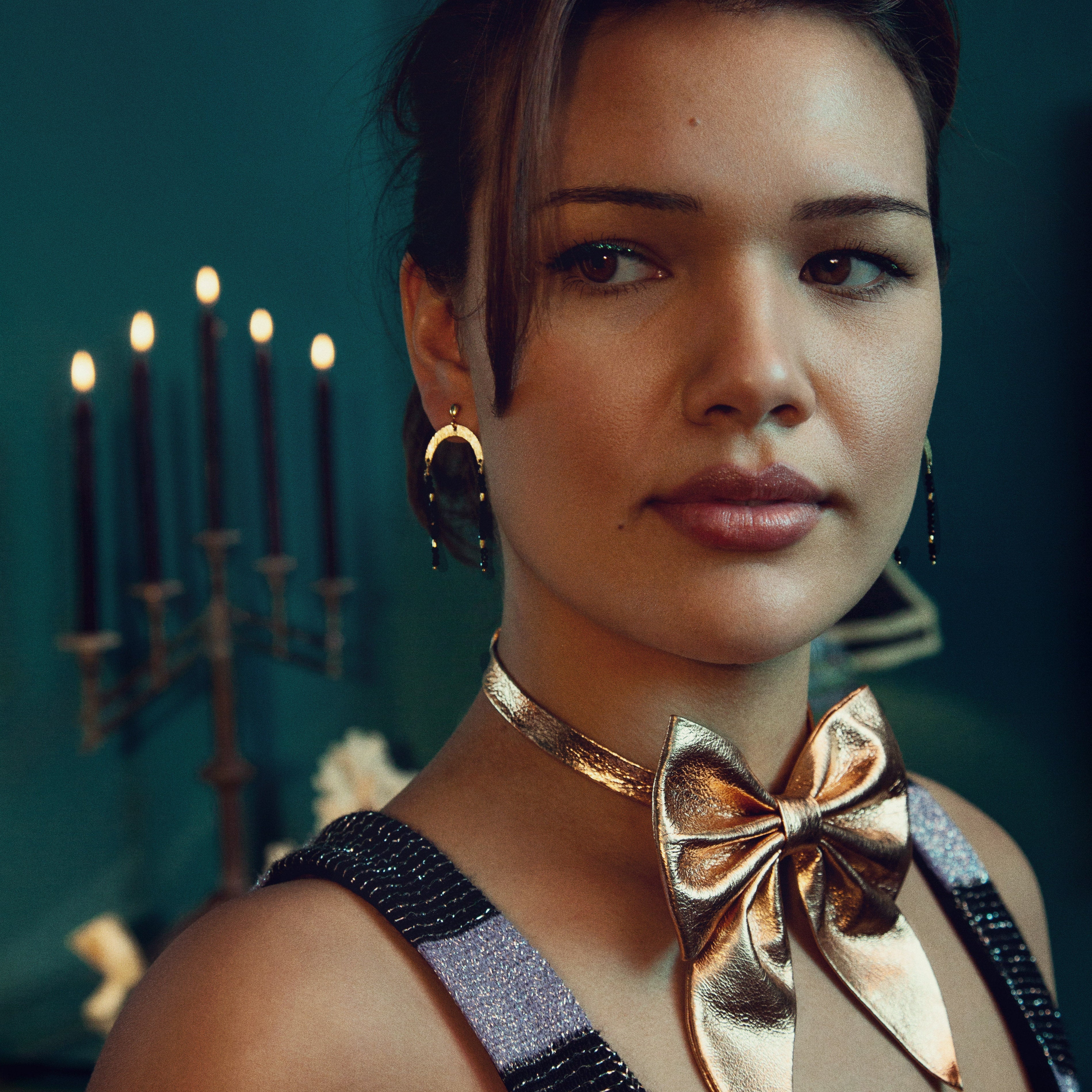 Neck Bow