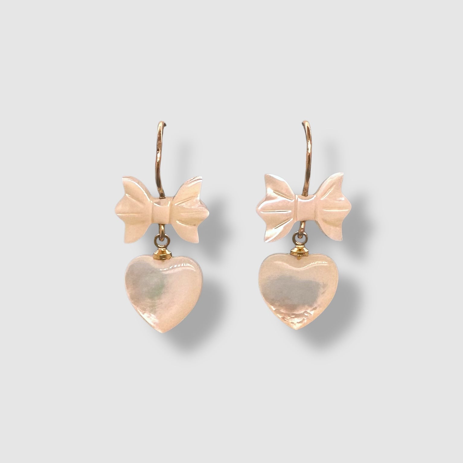 FRESH POESIA DEL MAR // EARRINGS // MOTHER OF PEARL // BOW // HEART