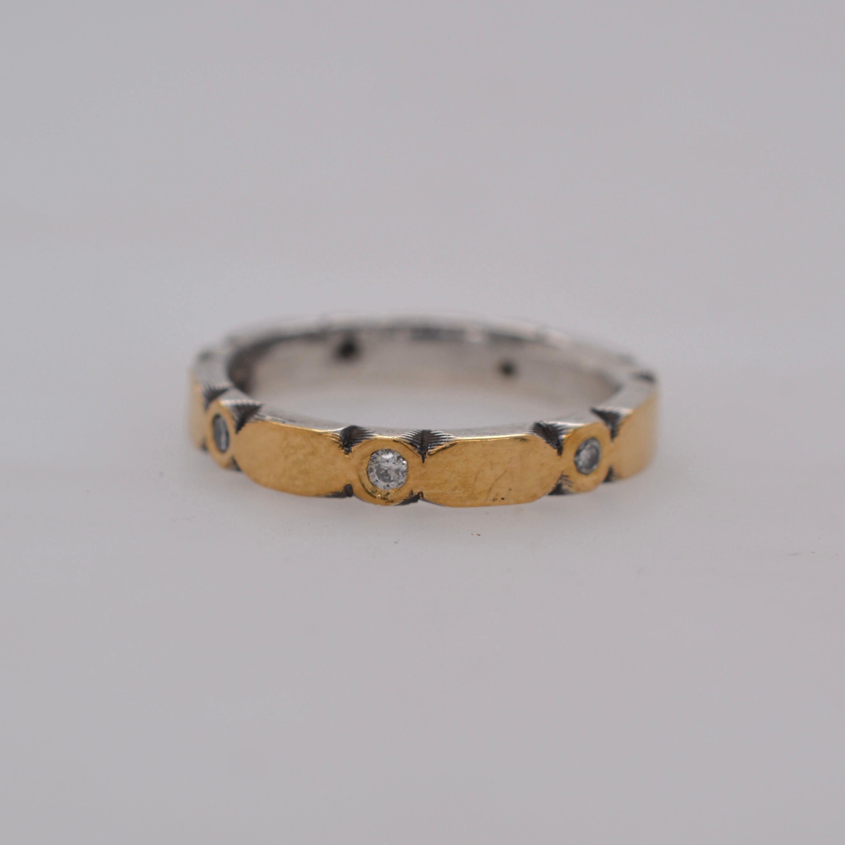 ENGRAVED BAND // RECYCLED DIAMONDS