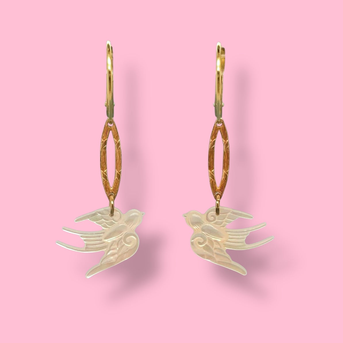 FRESH POESIA DEL MAR // EARRINGS // MOTHER OF PEARL // BIRD IN FLIGHT